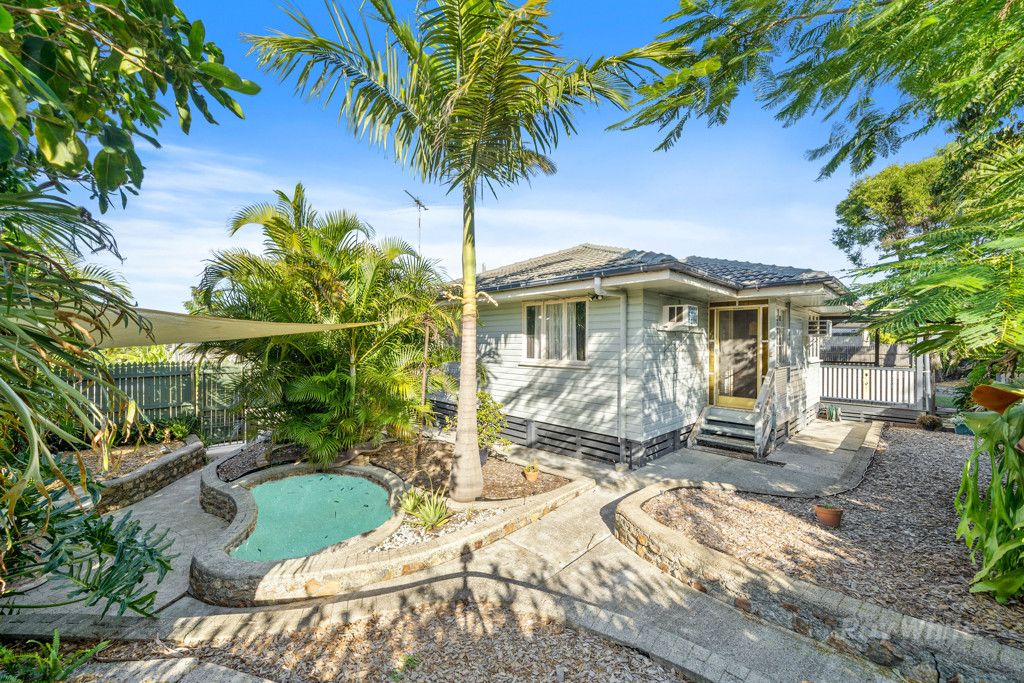21 Skyline Drive, Kingston, QLD 4114