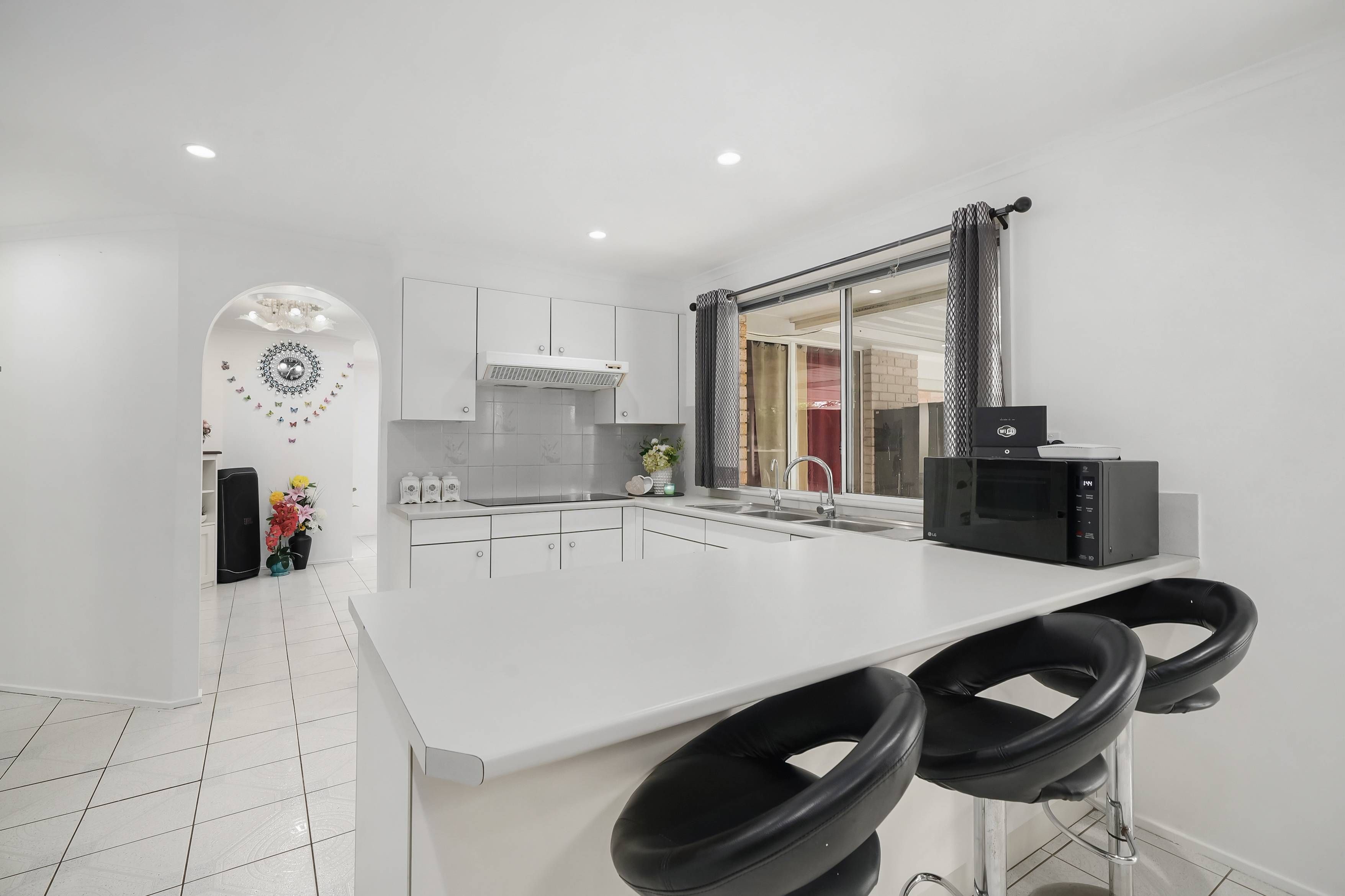 8 Rushes Place, Minto, NSW 2566