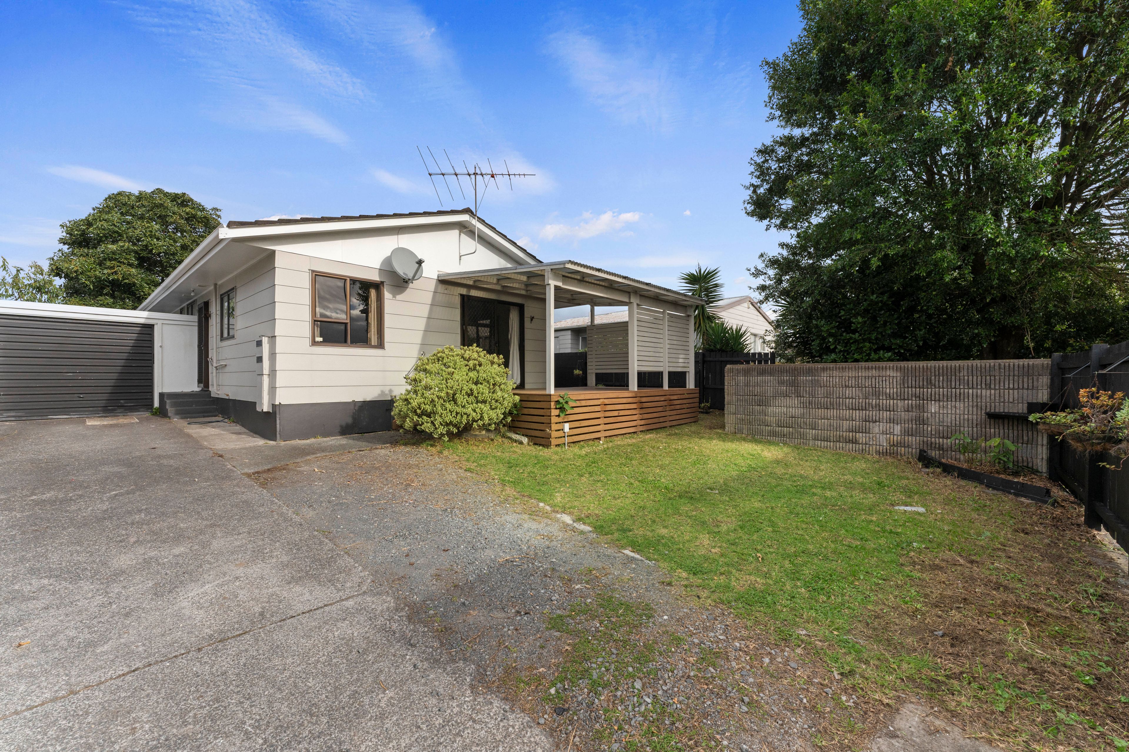 2/2 Burundi Avenue, Manurewa, Manukau City