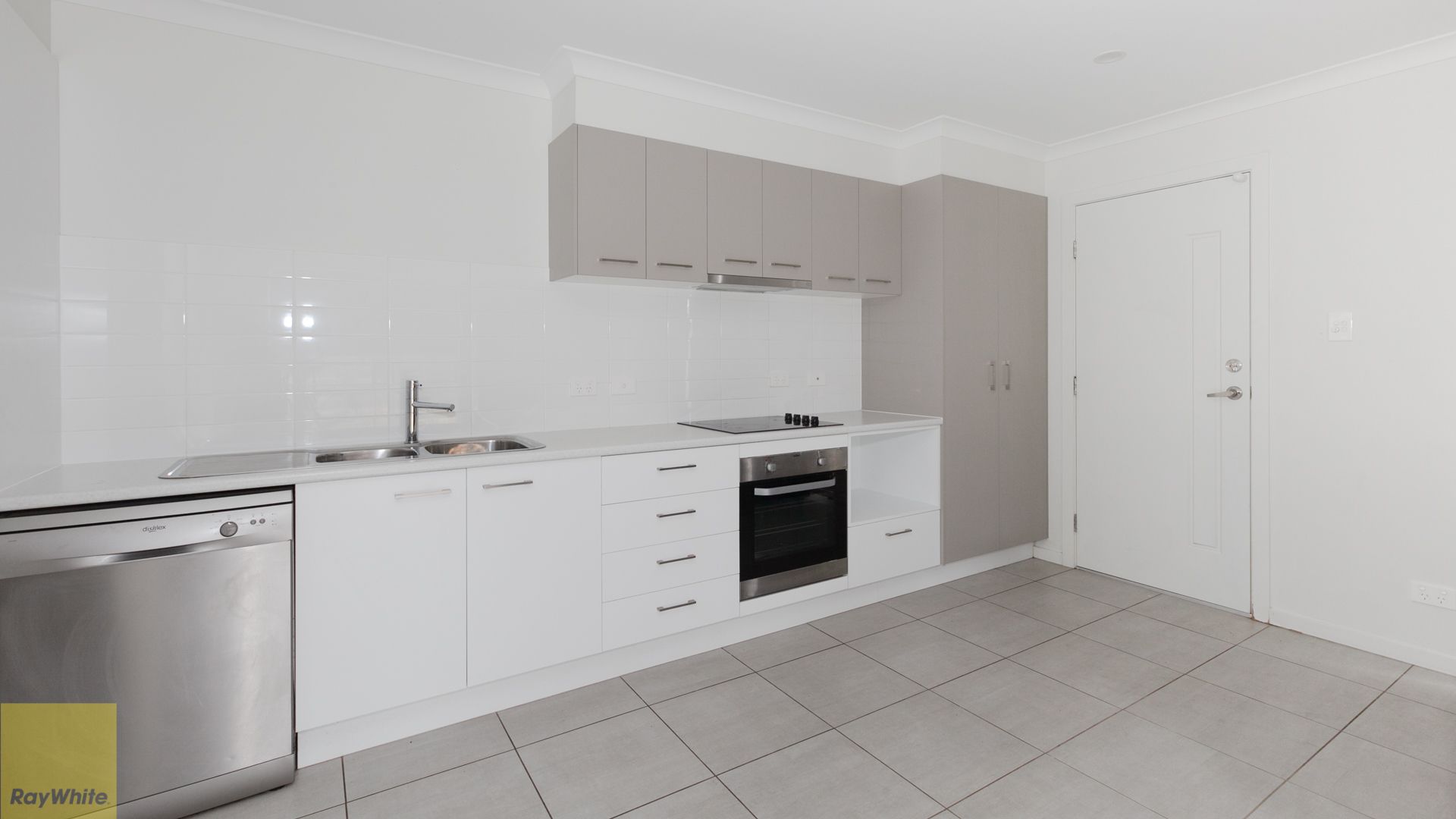 1/70 Glorious Promenade, Redbank Plains, QLD 4301