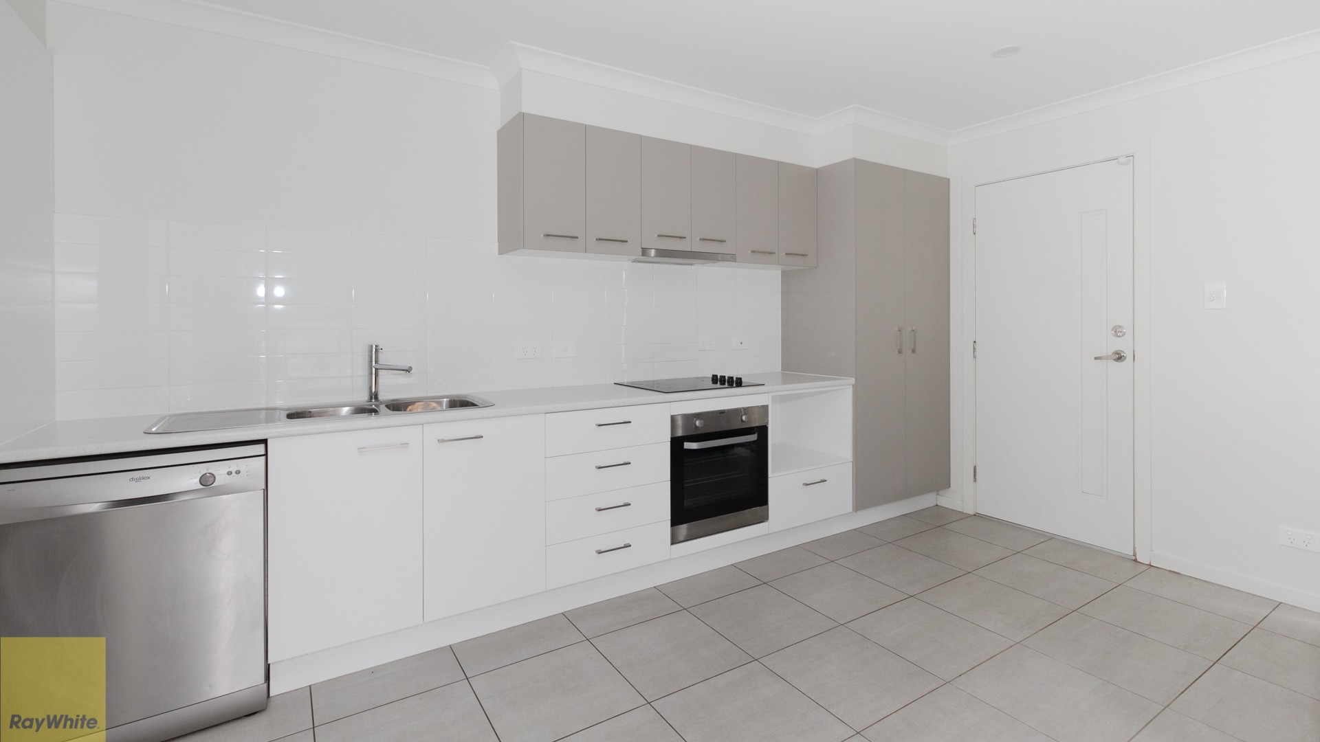 1/70 Glorious Promenade, Redbank Plains, QLD 4301