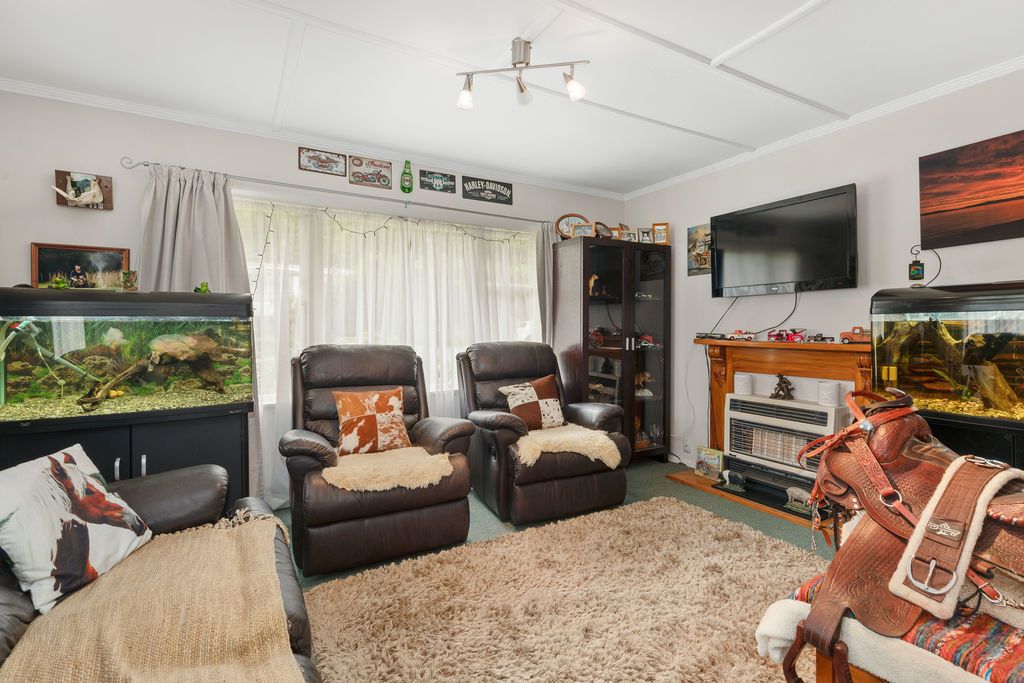 6 Coast Road, Wainuiomata, Lower Hutt City