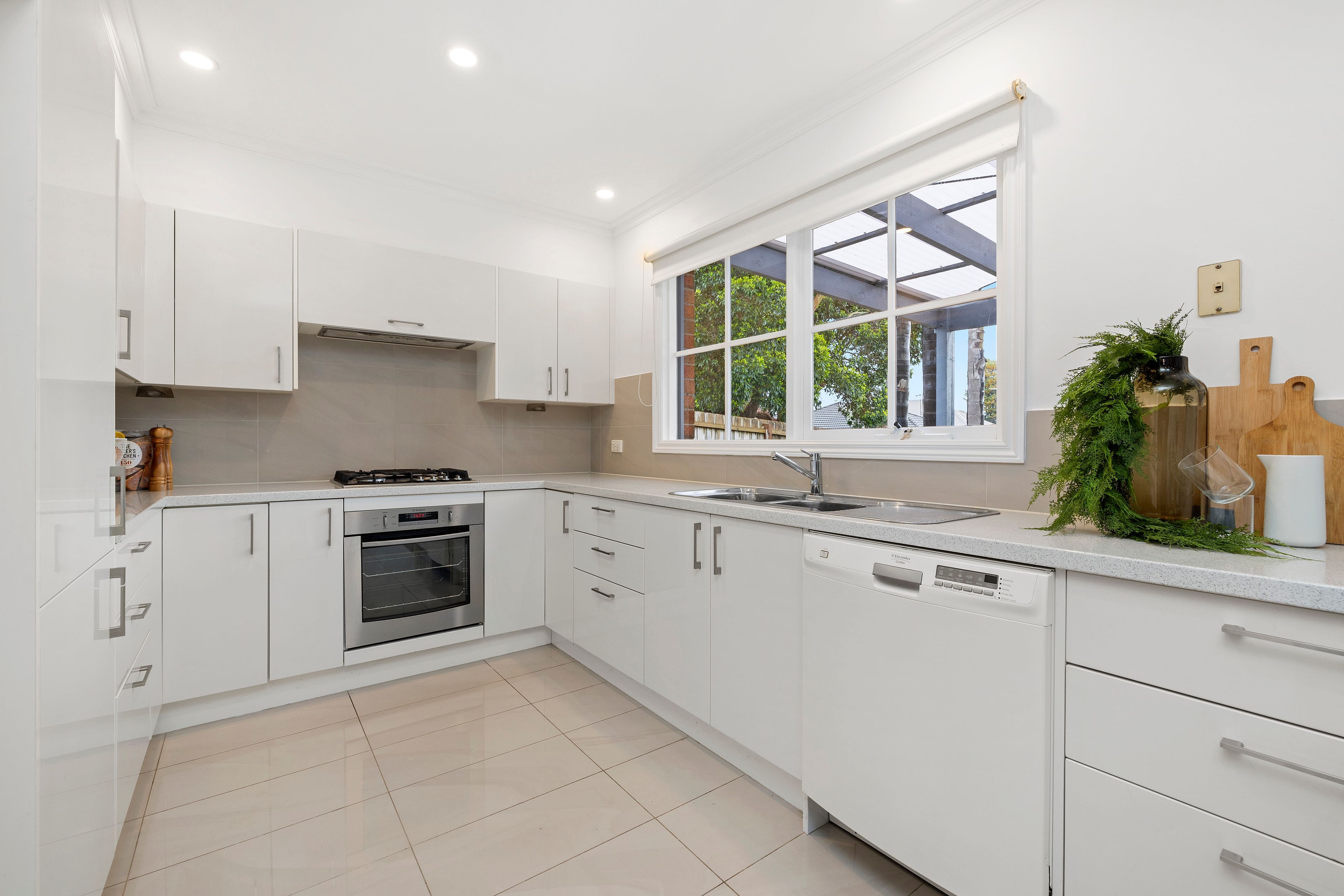 1/27-29 Victor Road, Bentleigh East, VIC 3165