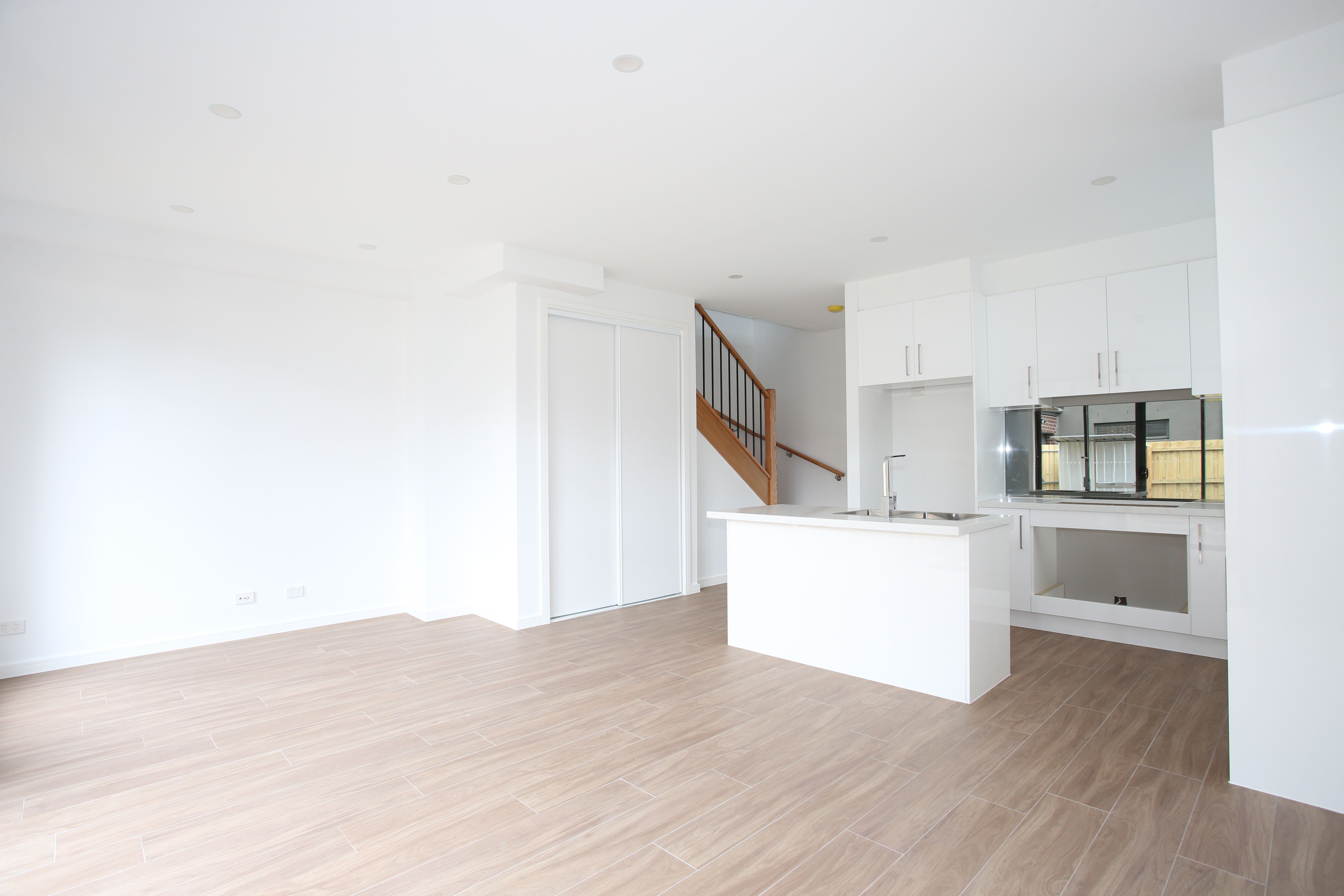 2/15 Wallace Avenue, Oakleigh South, VIC 3167