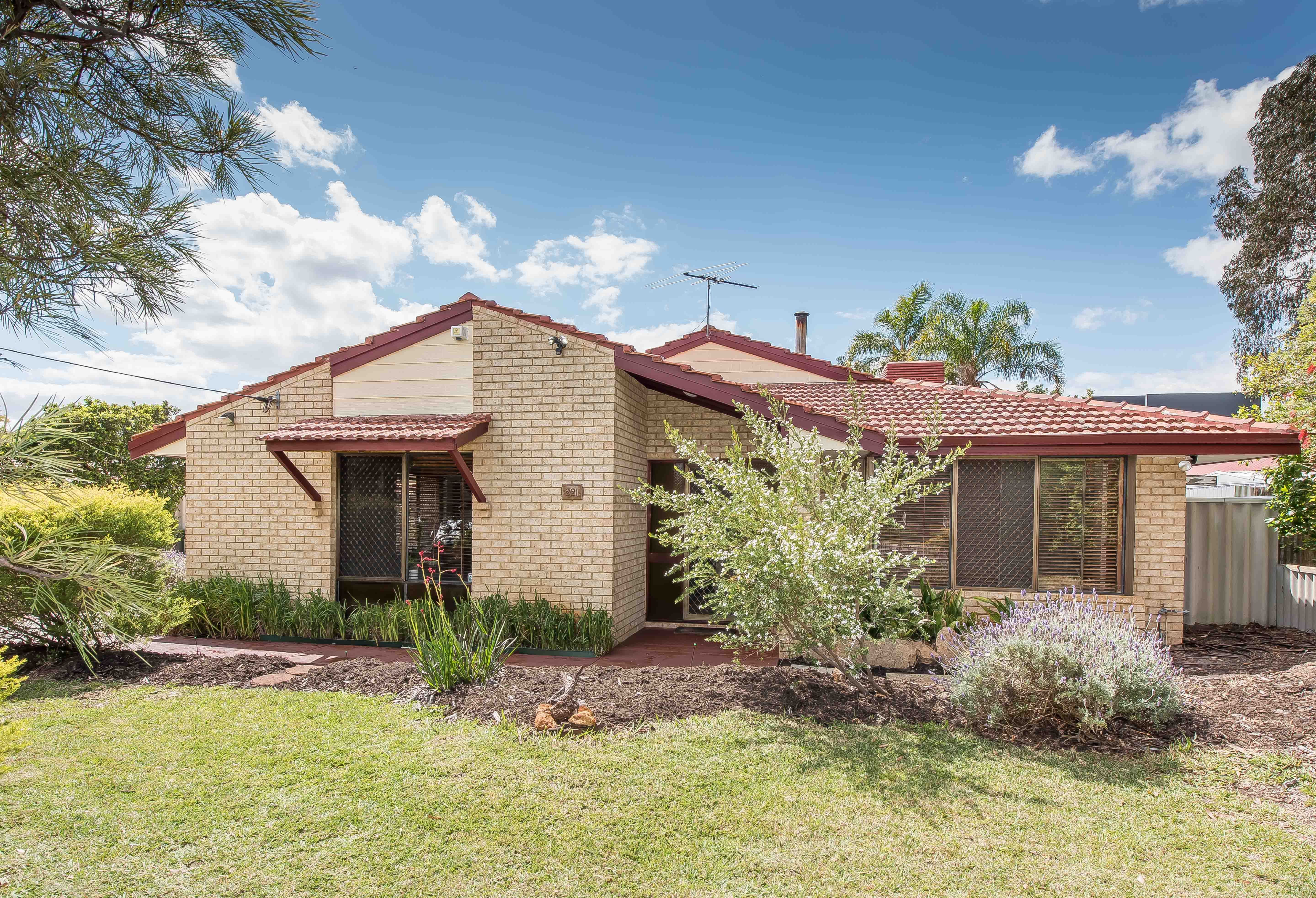 221 Acton Avenue, Rivervale, WA 6103