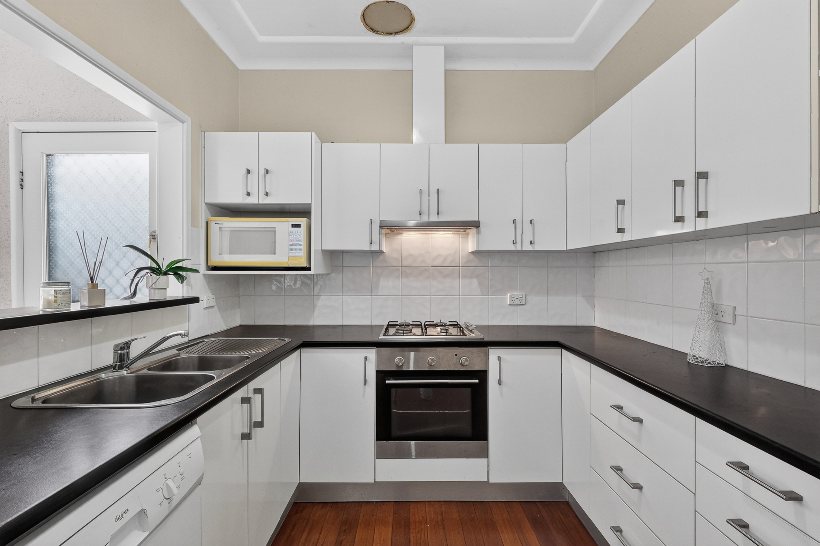 73 Wattle Avenue, Macquarie Fields, NSW 2564