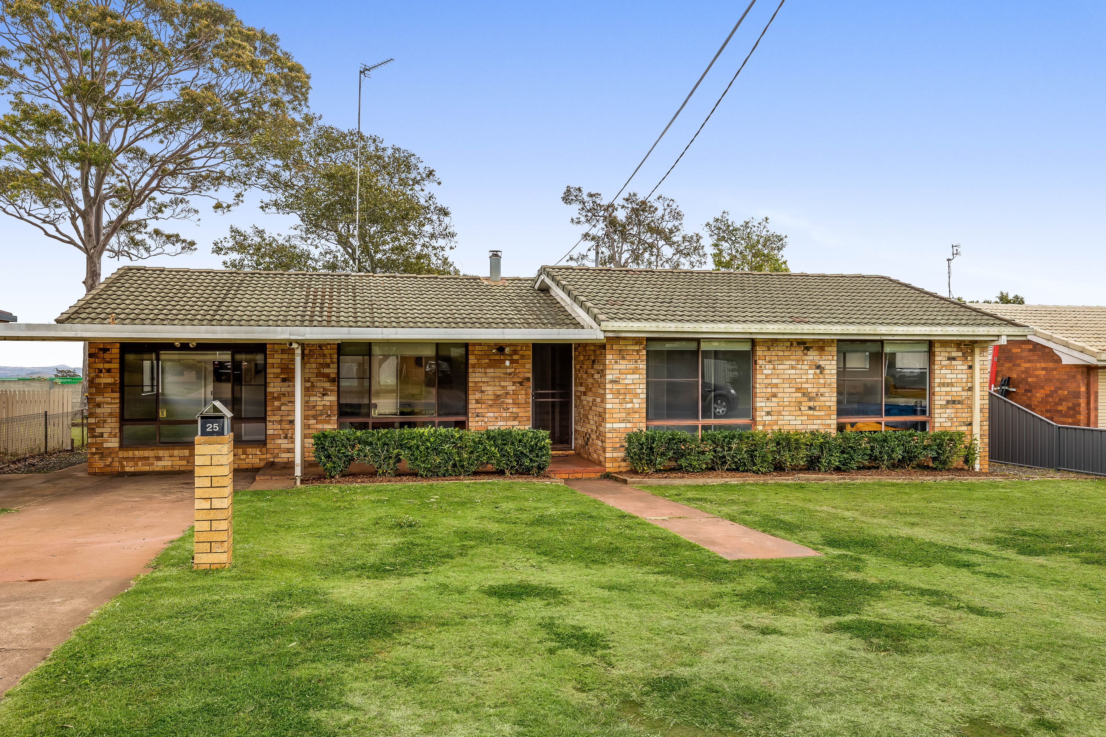 25 Arabian Street, Harristown QLD 4350