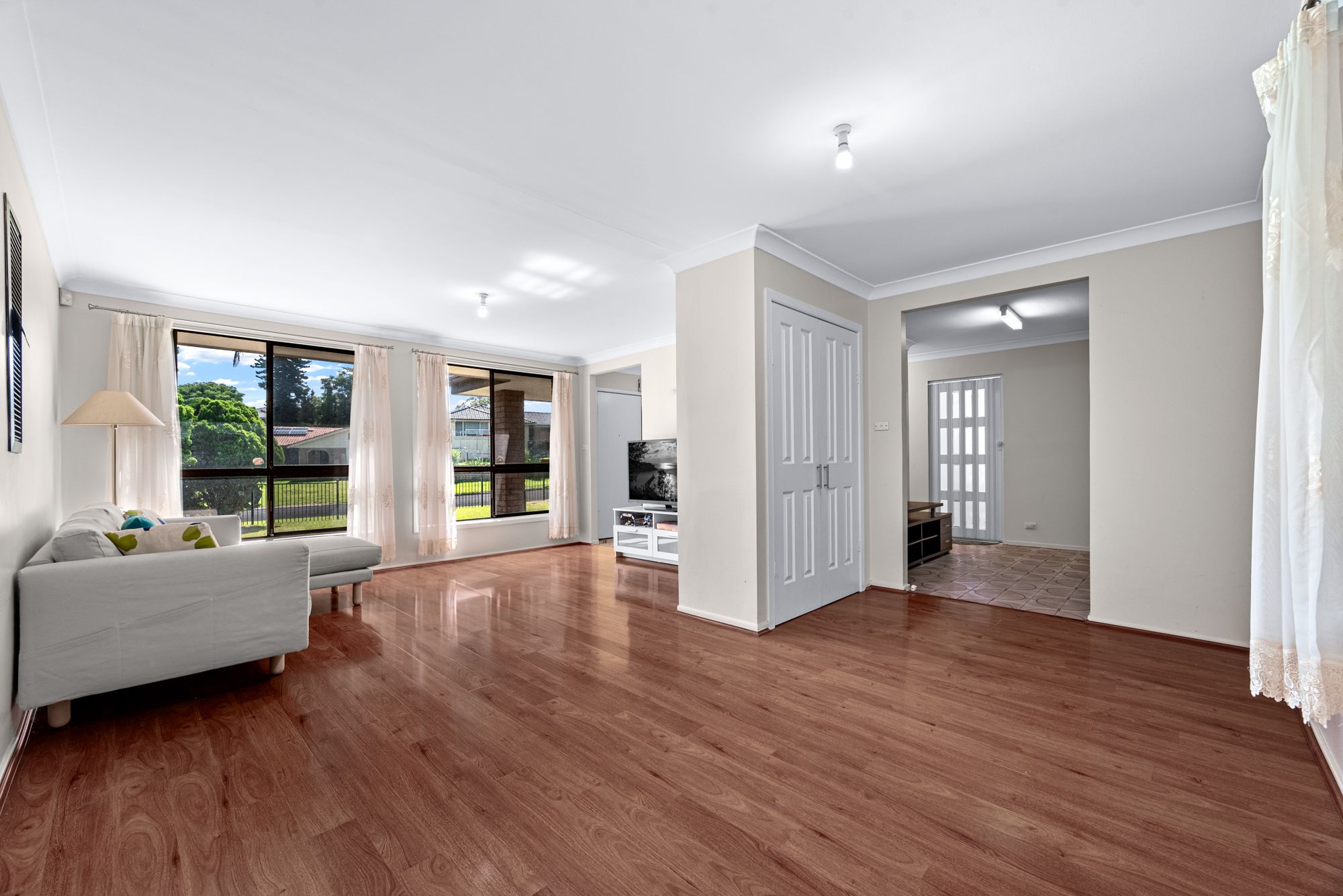 8 Bloodwood Place, Bradbury, NSW 2560