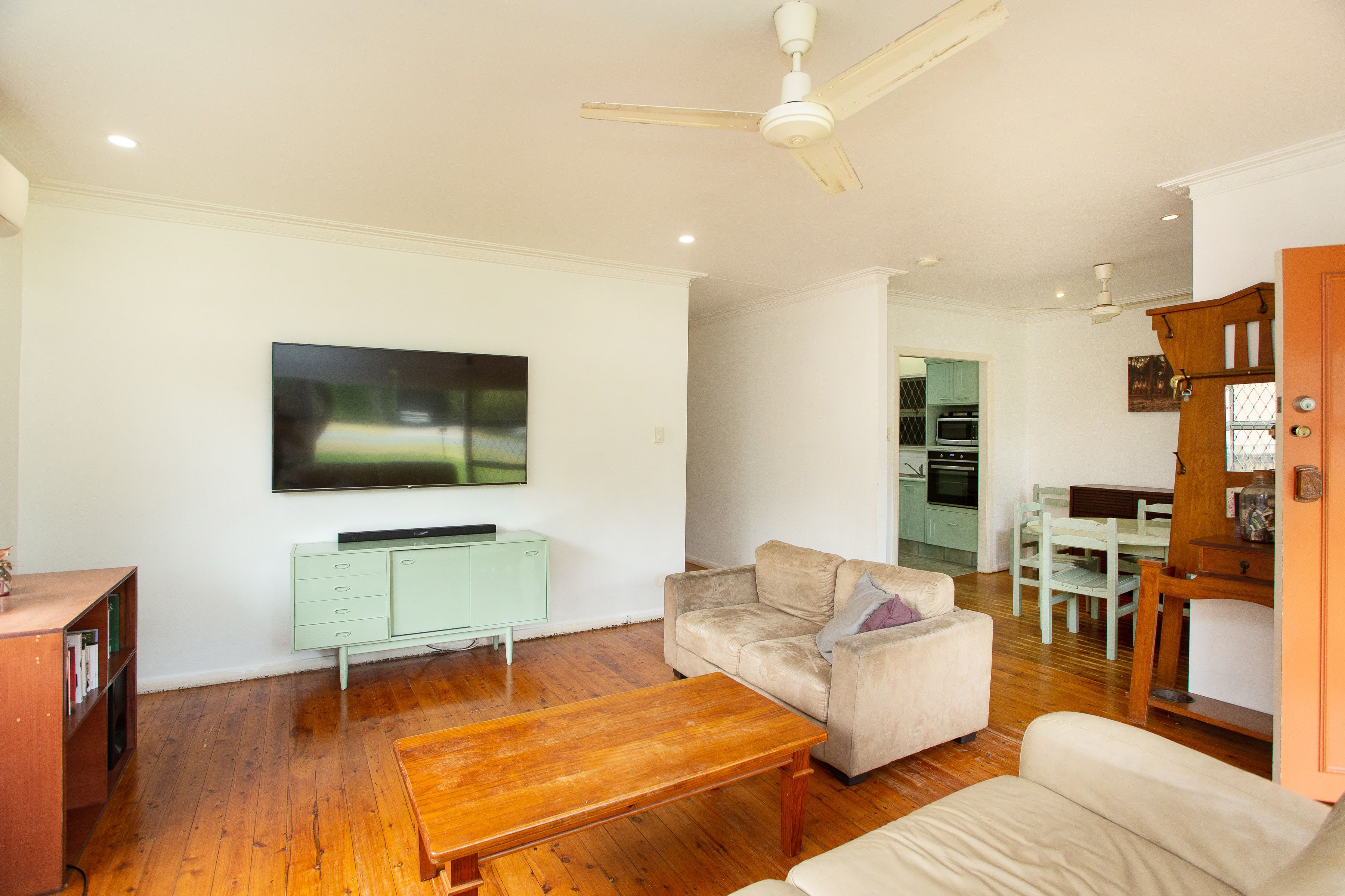 3 Canara Street, Benowa, QLD 4217