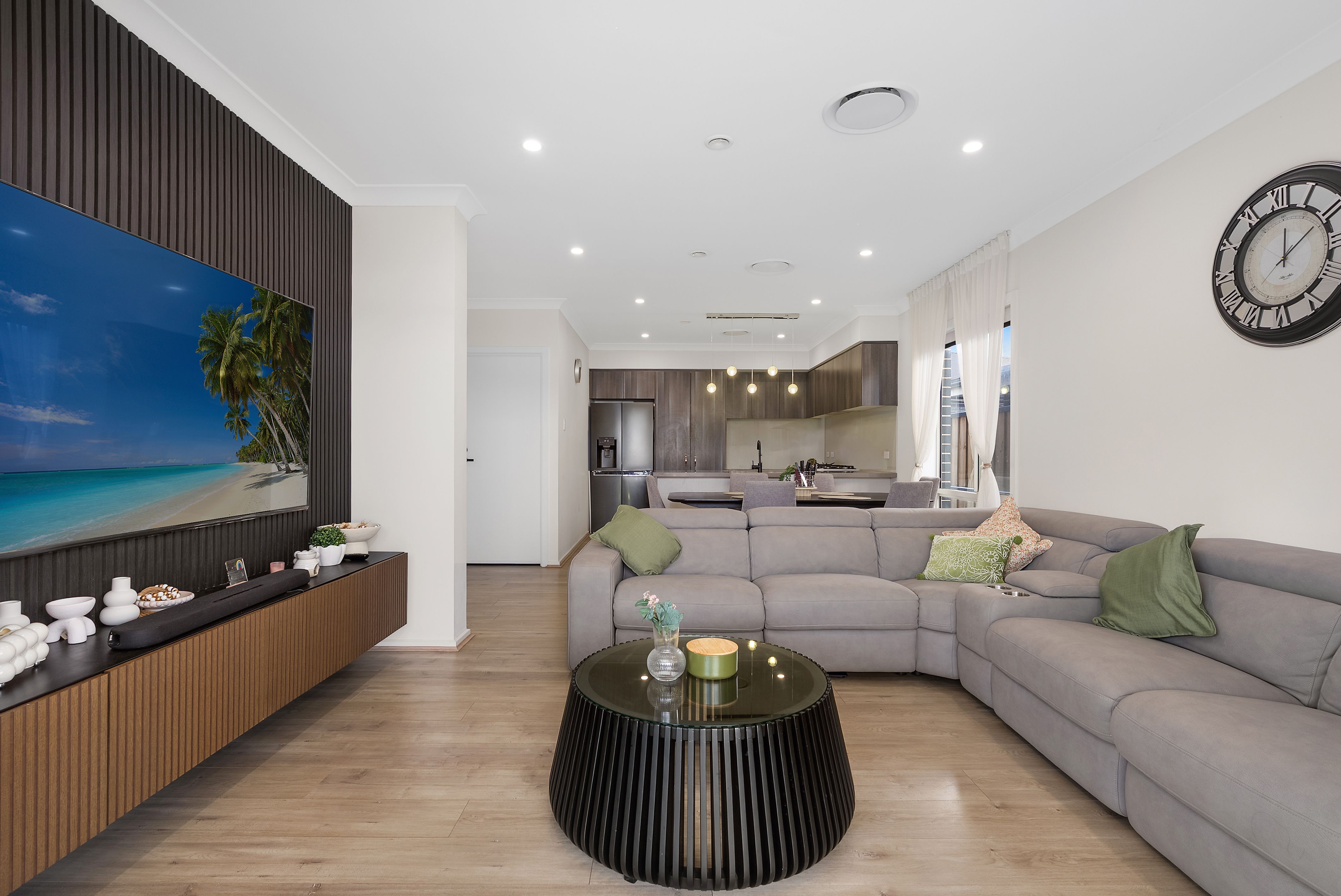 2 Firetail Street — photo 3 of 10