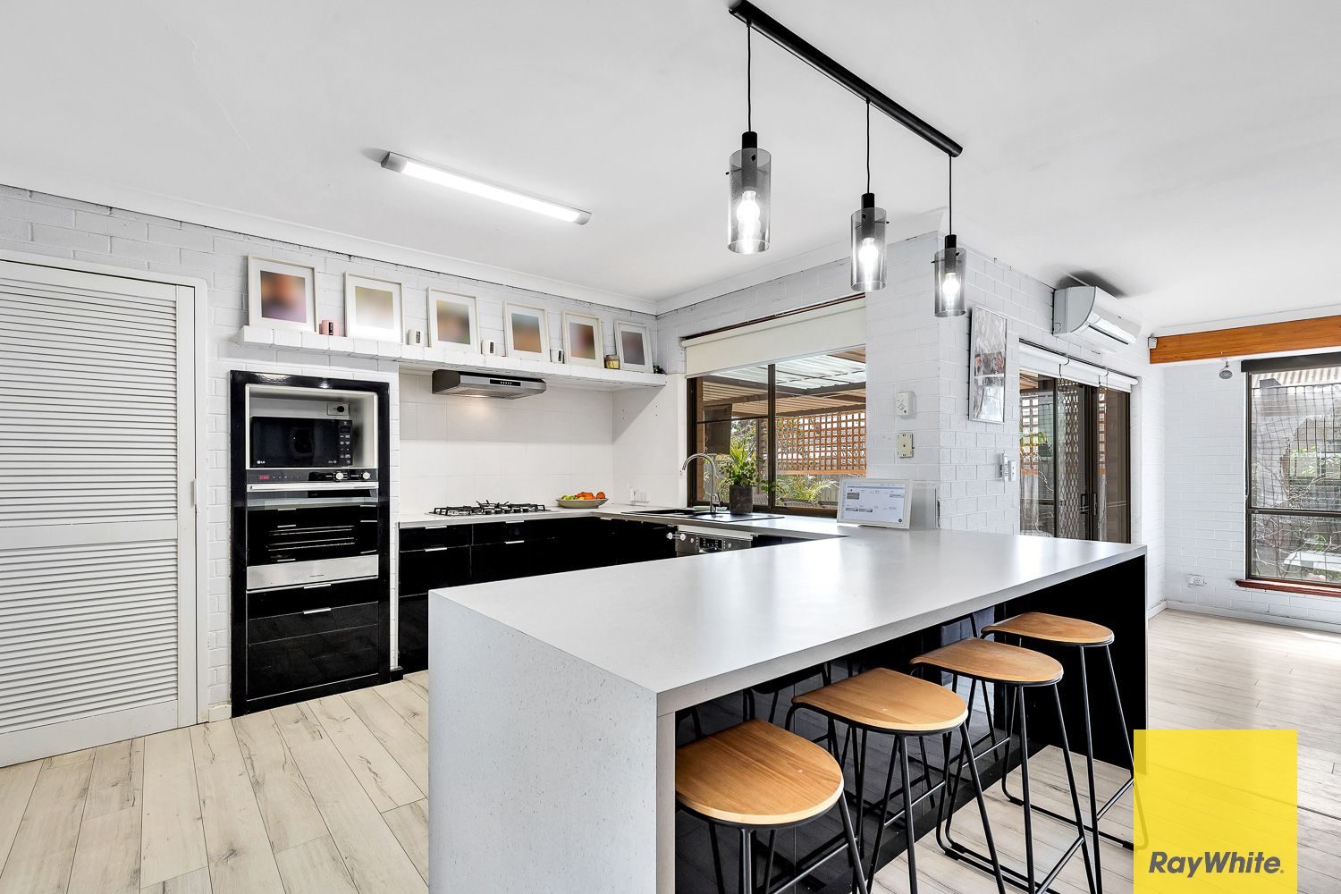 6 Empire Way, Thornlie, WA 6108