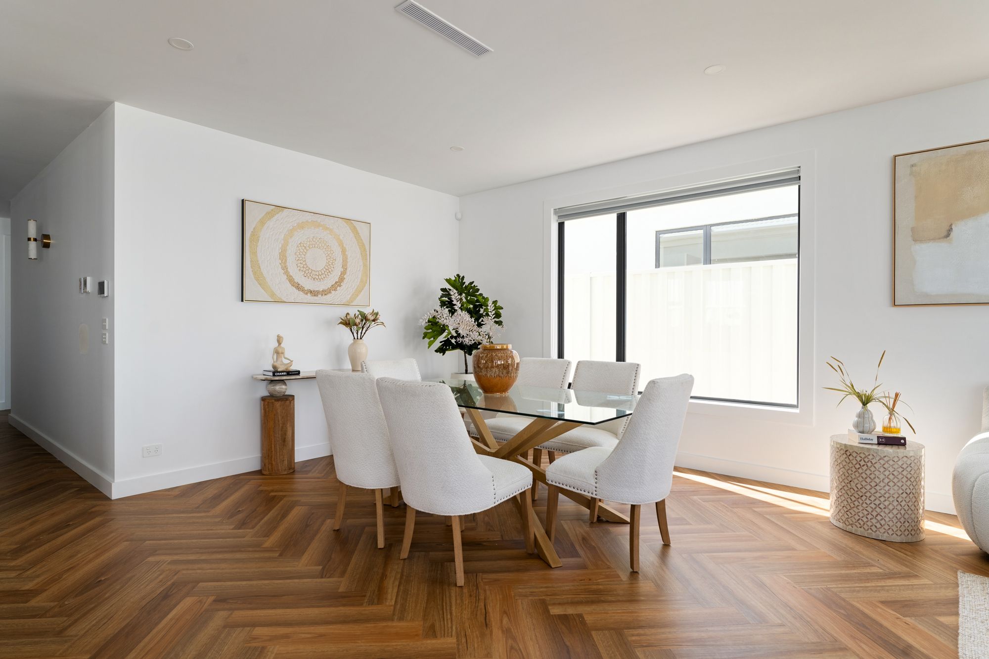 20 Valerian Avenue — photo 11 of 24