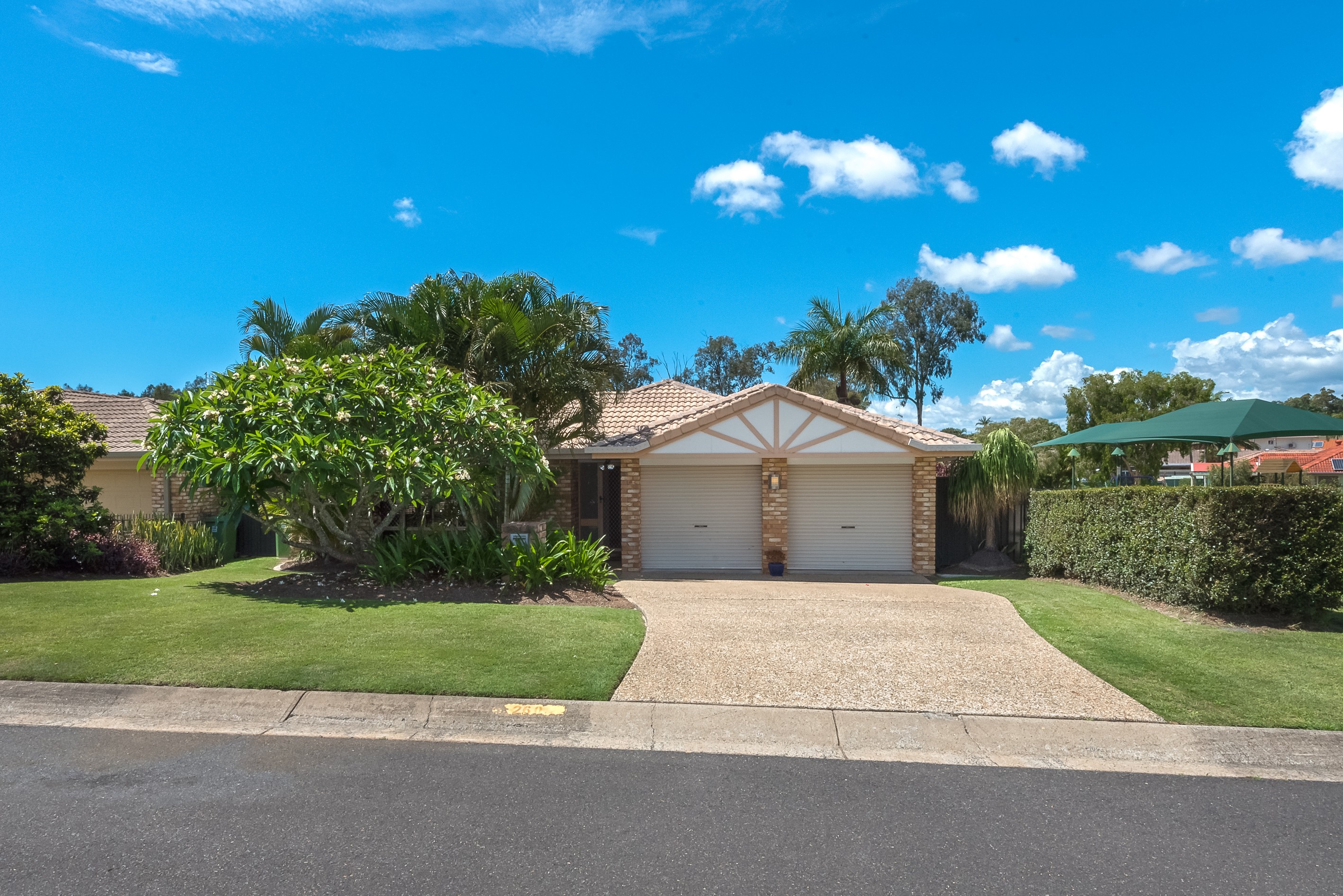260 Mildura Drive, Helensvale, QLD 4212