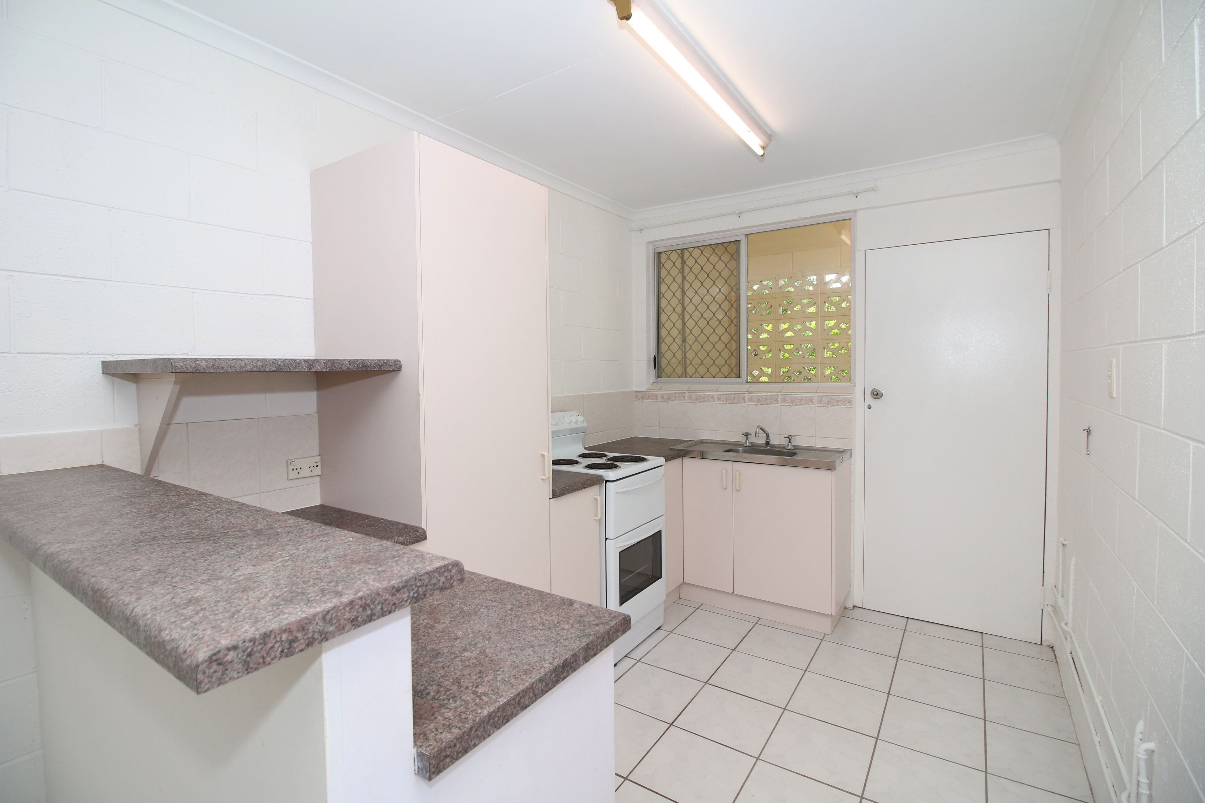 2/14 Shelton Street, Kirwan, QLD 4817