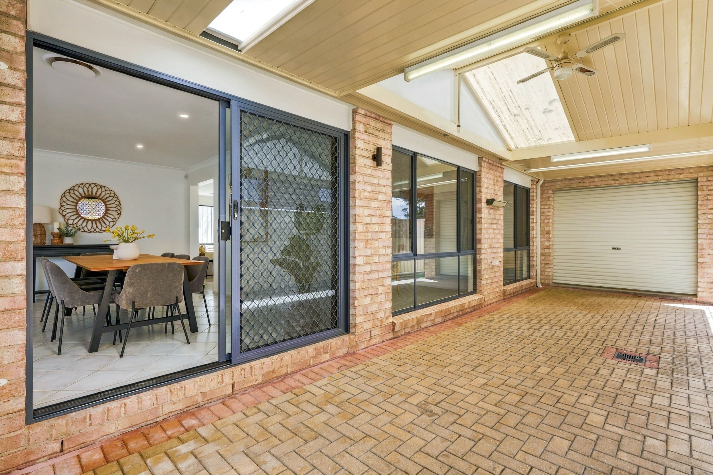 7 Armstrong Close — photo 14 of 18