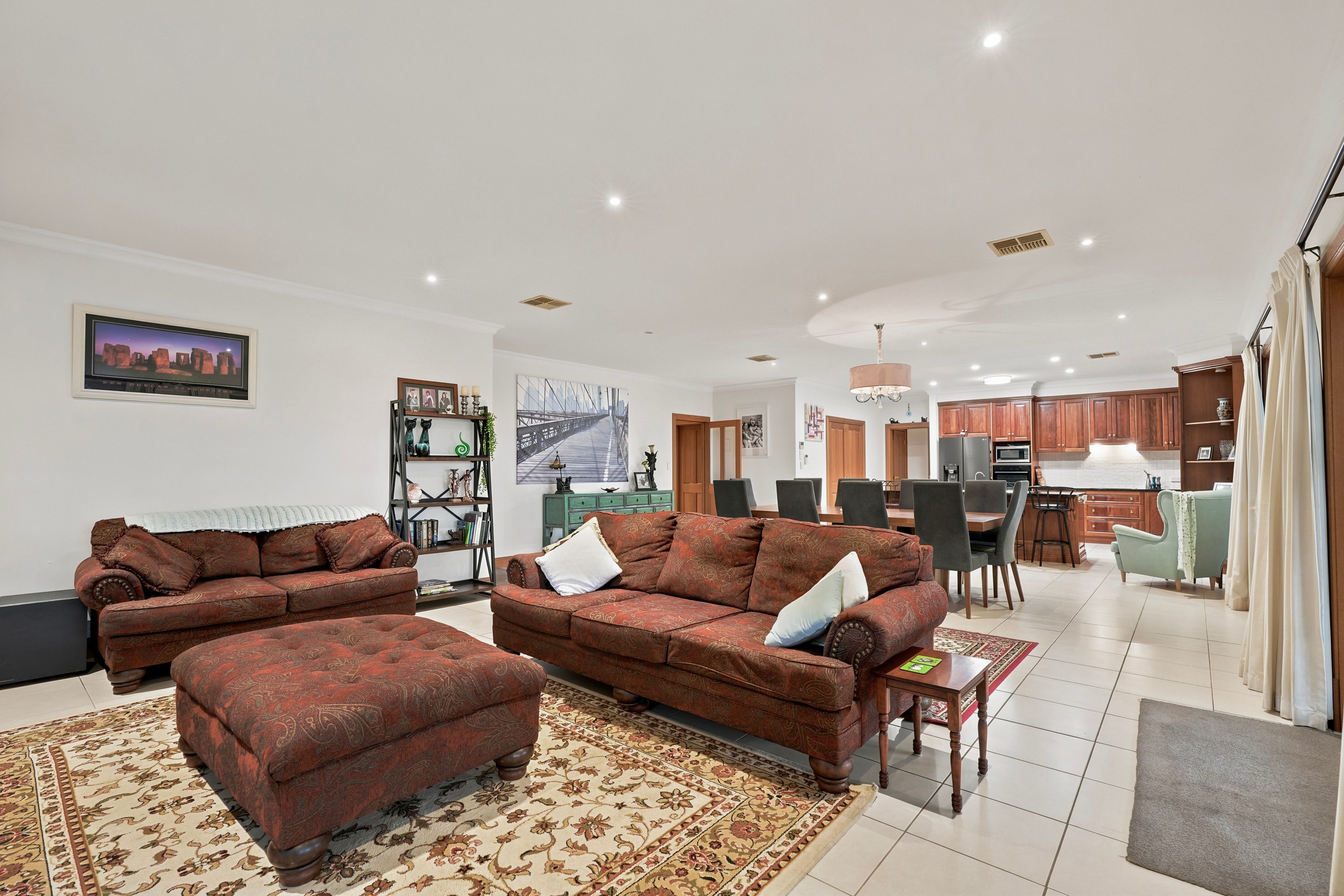 2 Carpentaria Way — photo 13 of 30