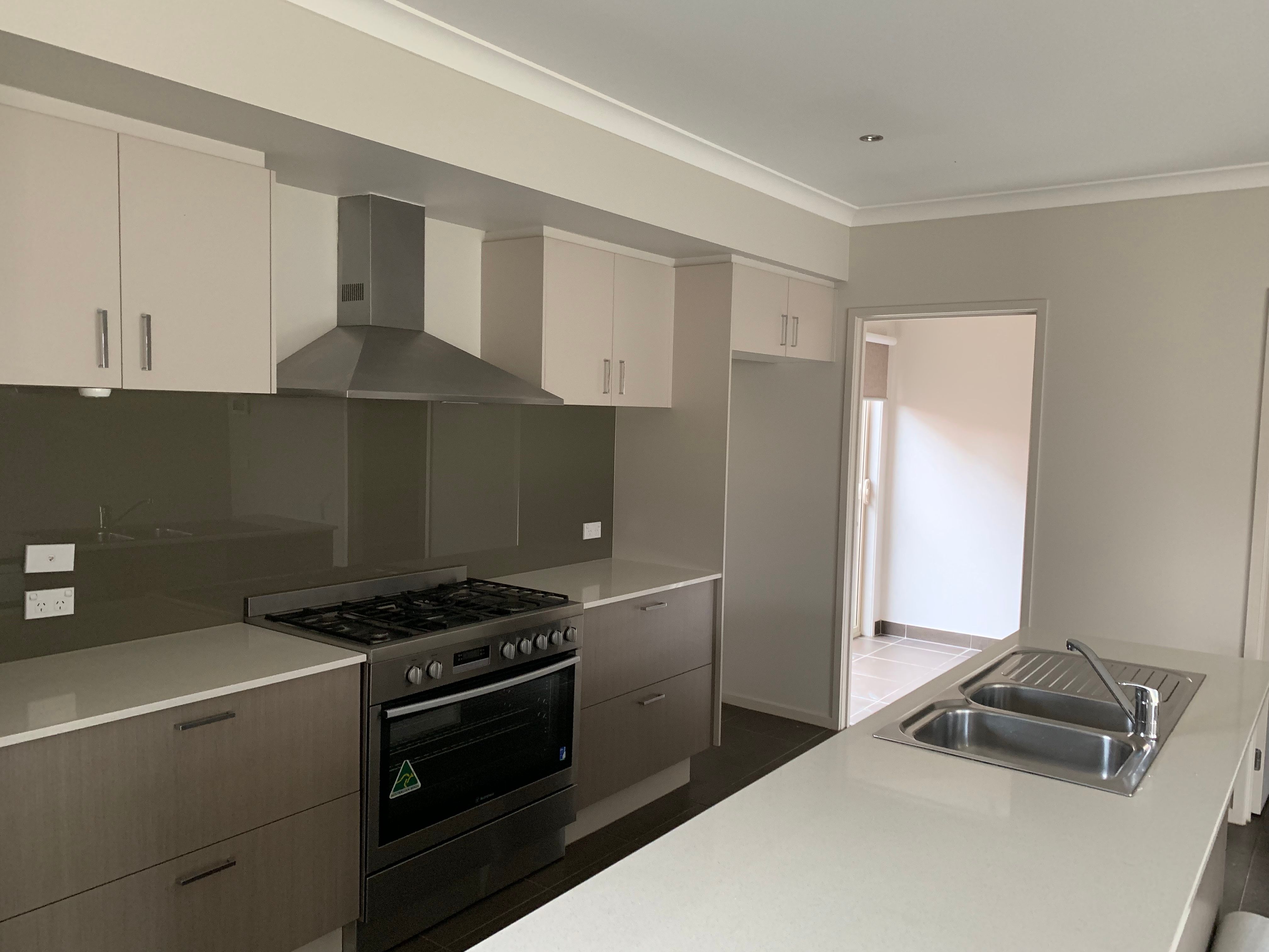 19 Paso Grove, Clyde North, VIC 3978