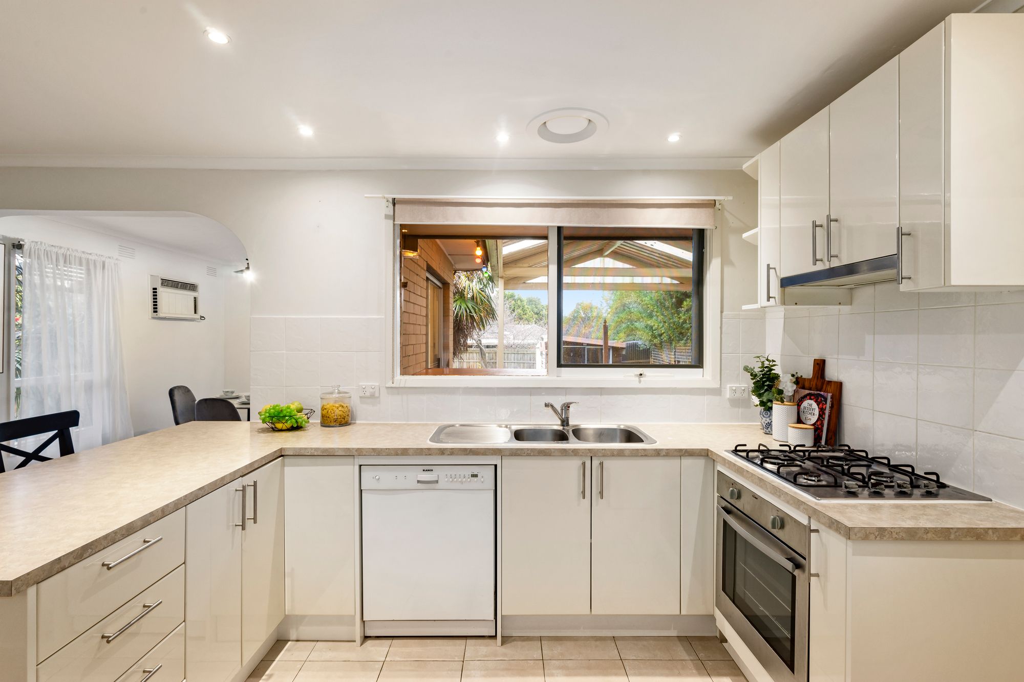40 Mackellar Avenue, Wheelers Hill, VIC 3150