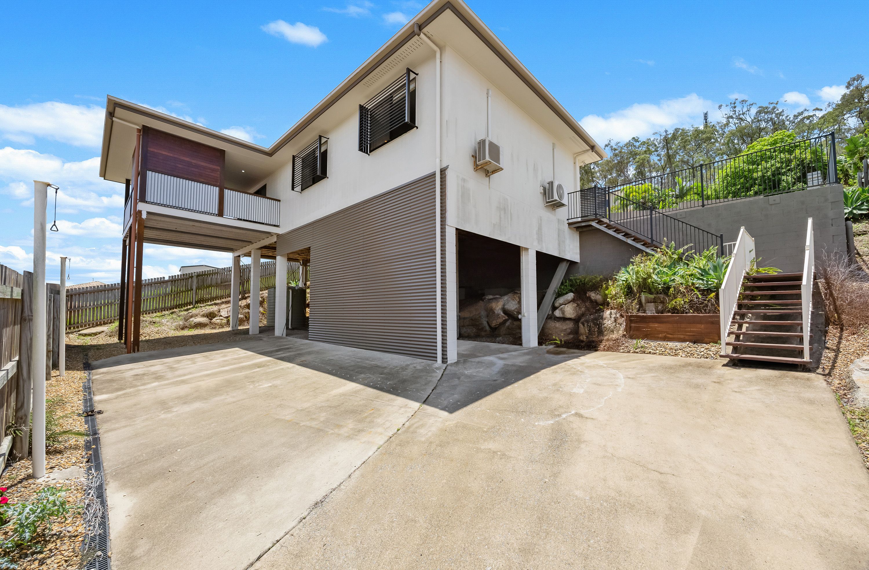 15 Cania Way — photo 3 of 26
