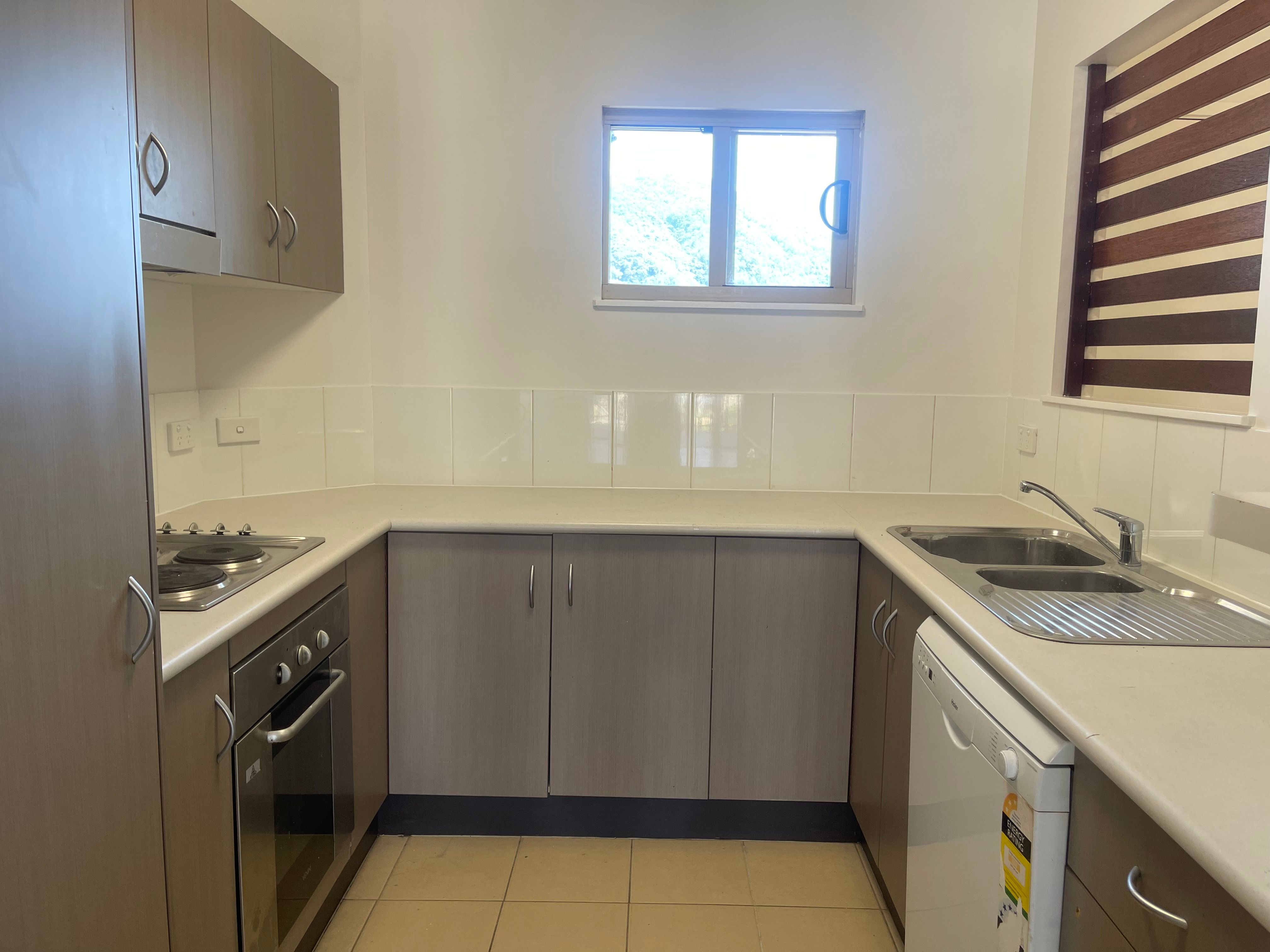 125/22-24 Ward Street, Mooroobool, QLD 4870
