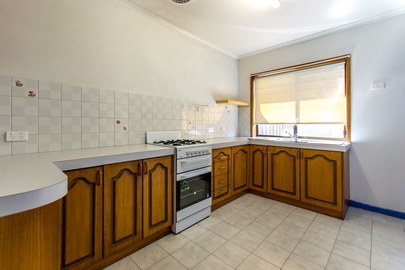 2/21 Desmond Street, Strathdale, VIC 3550