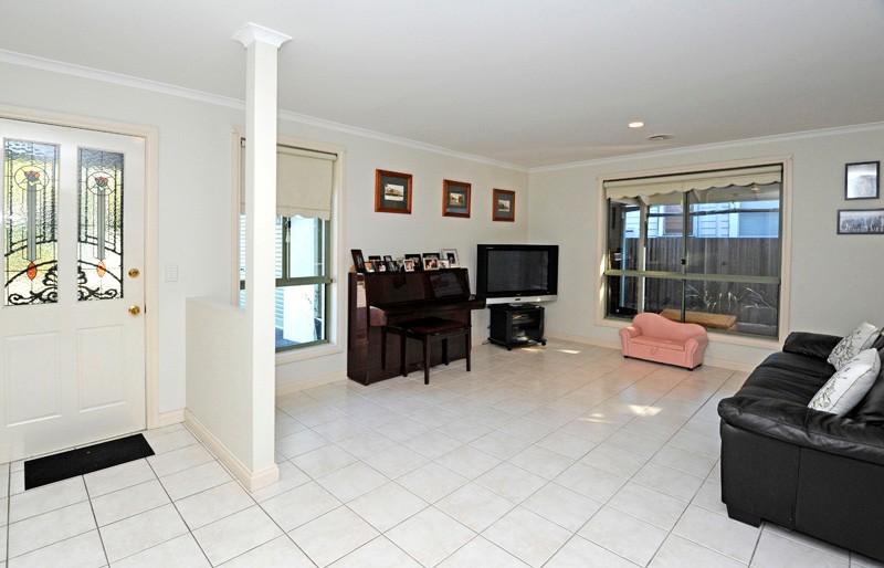 2 Athol Avenue, Coburg North, VIC 3058