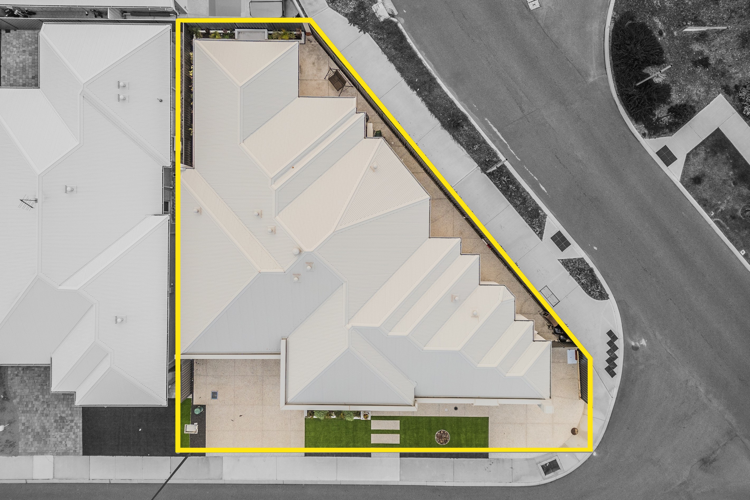 2 MEANDER Way, TREEBY, WA 6164