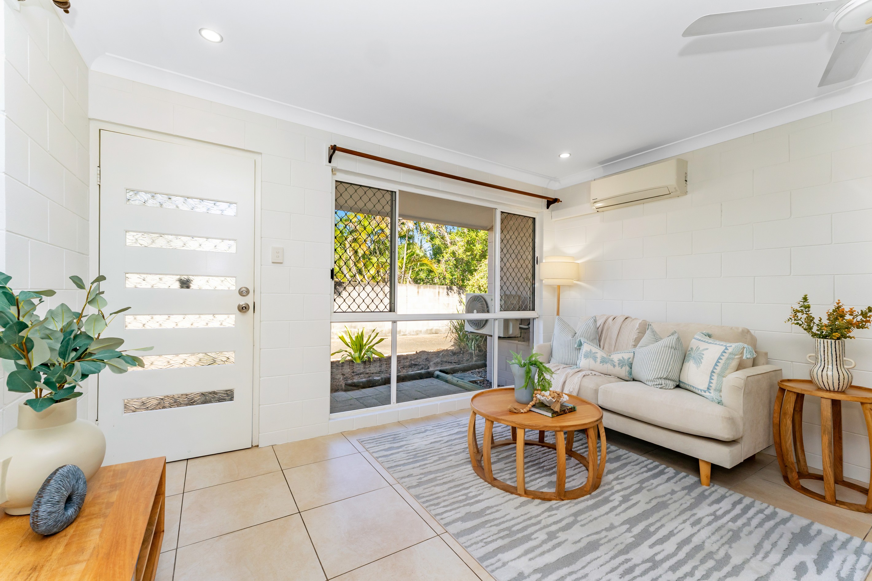 2/25 Clayton Street, Hermit Park, QLD 4812