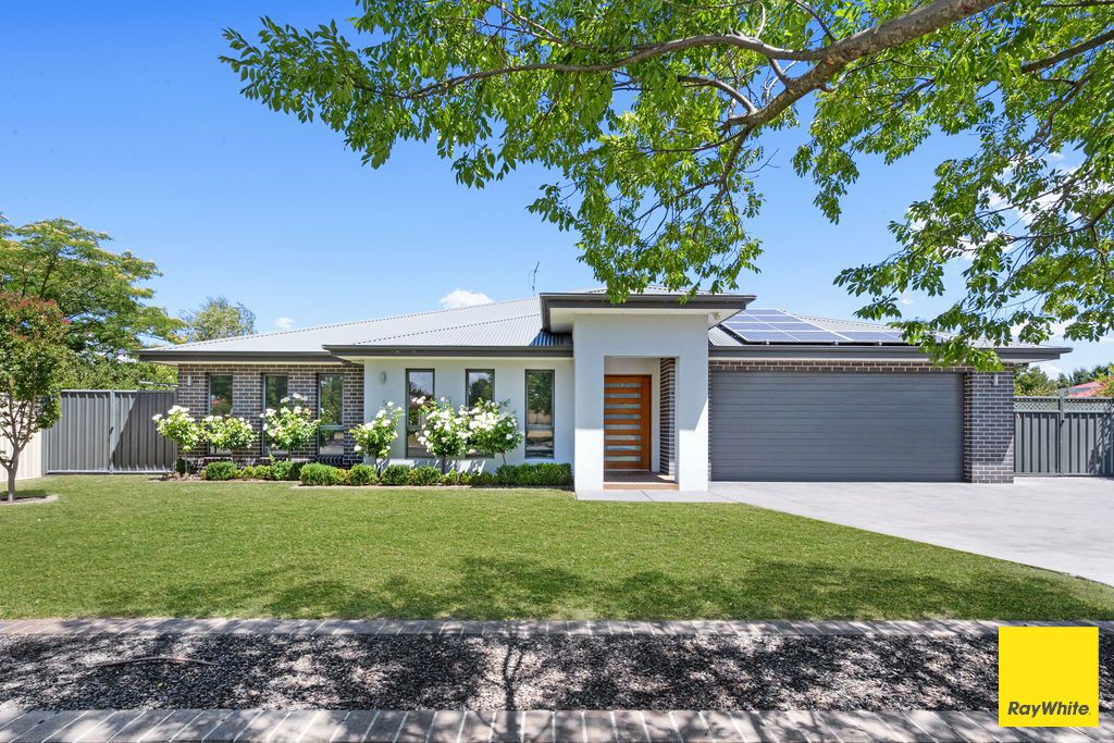 6 Eyre Street, Bungendore NSW 2621