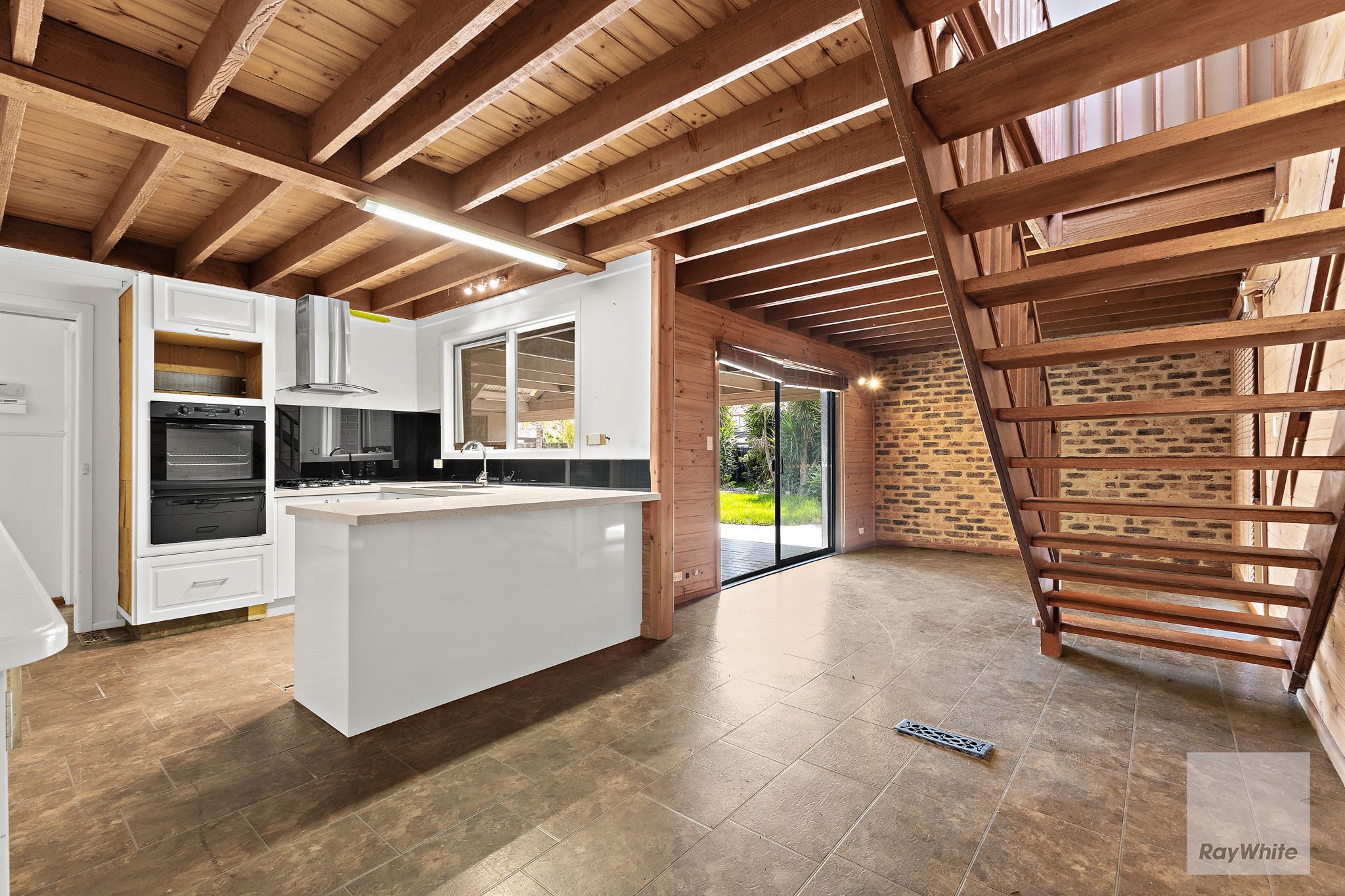 7 Henricks Court, Mill Park, VIC 3082