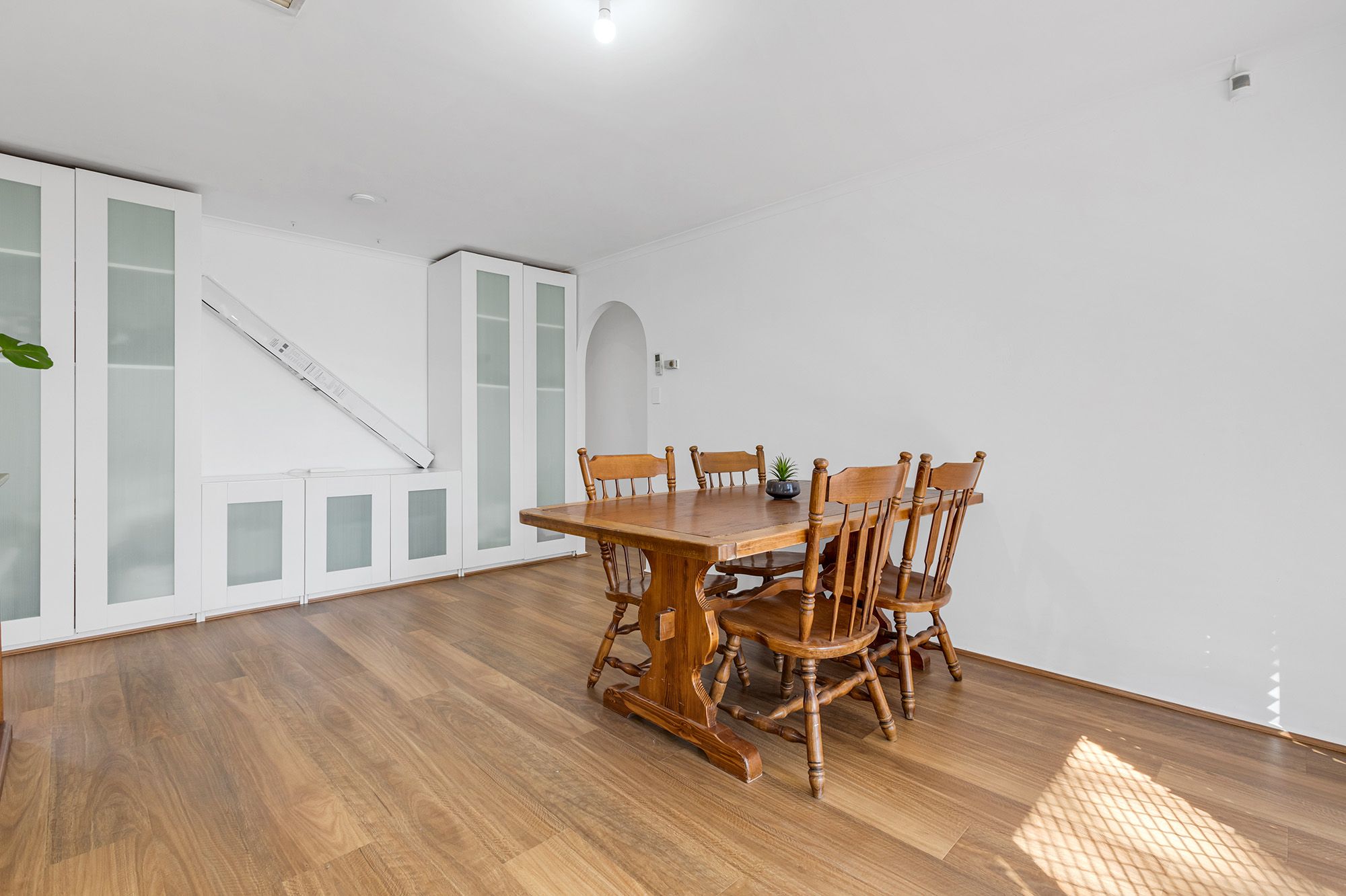 16 Leicester Grove — photo 12 of 24
