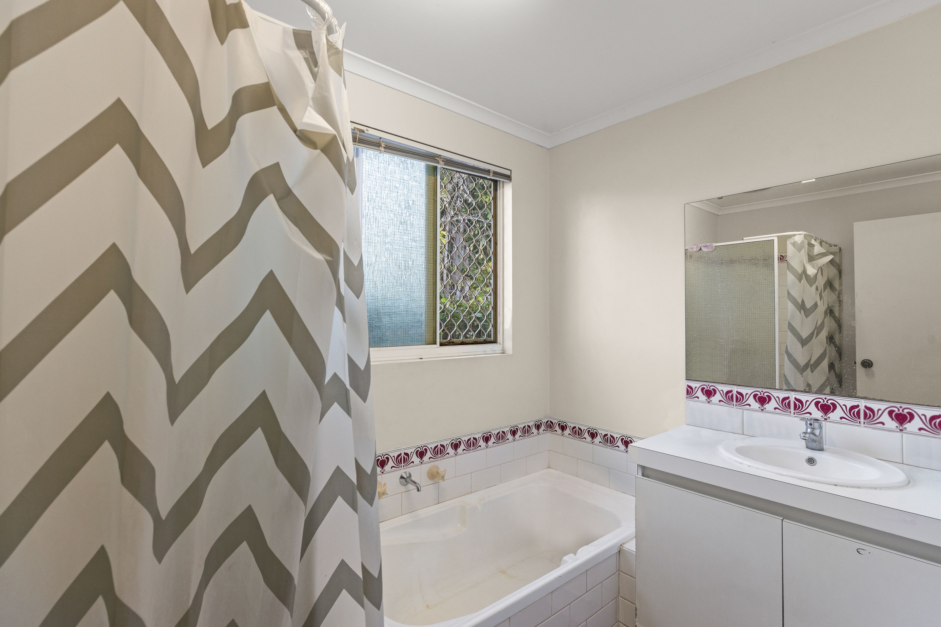 34 De Marchi Road — photo 14 of 19