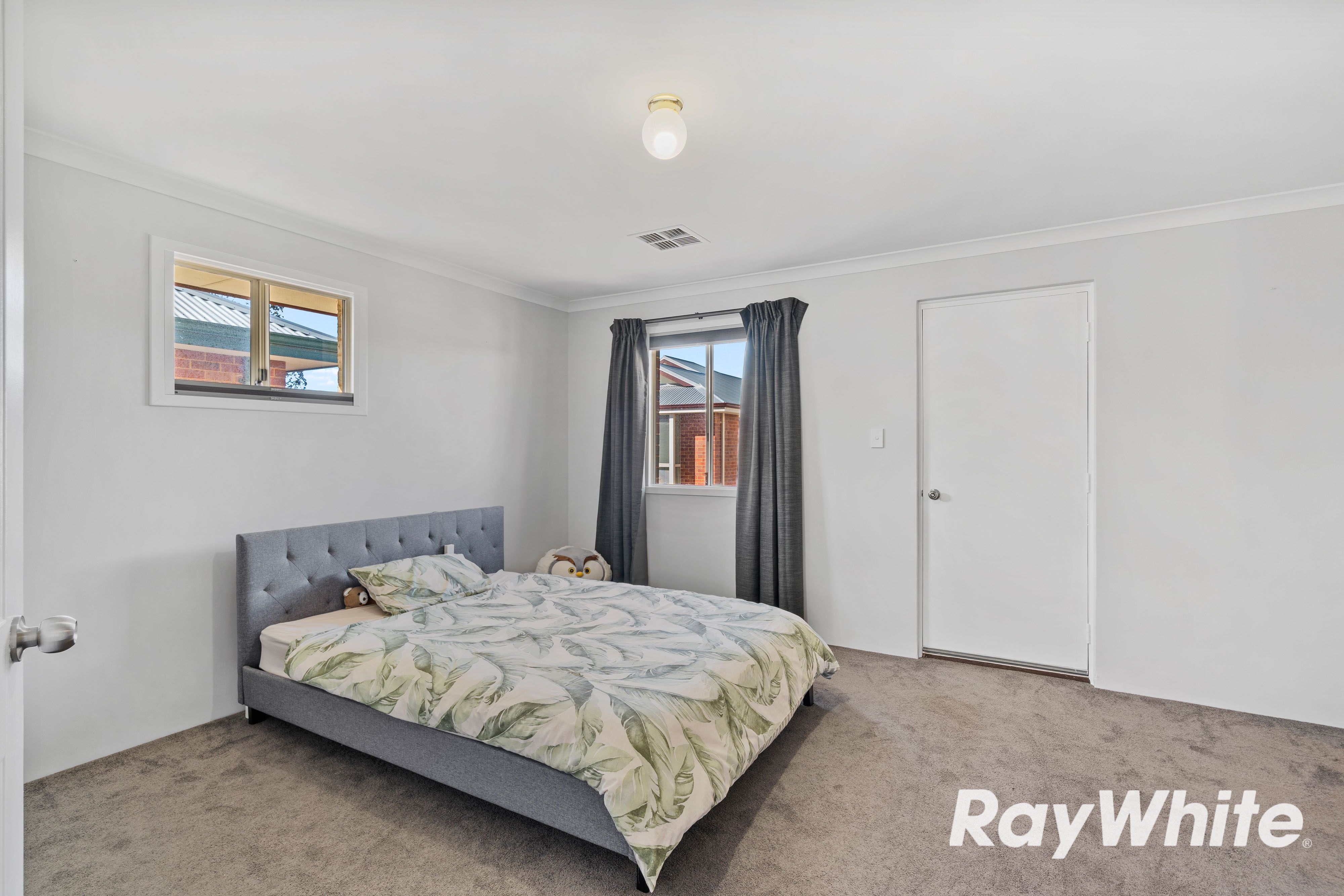 3/8-10 Cooper Street — photo 8 of 16