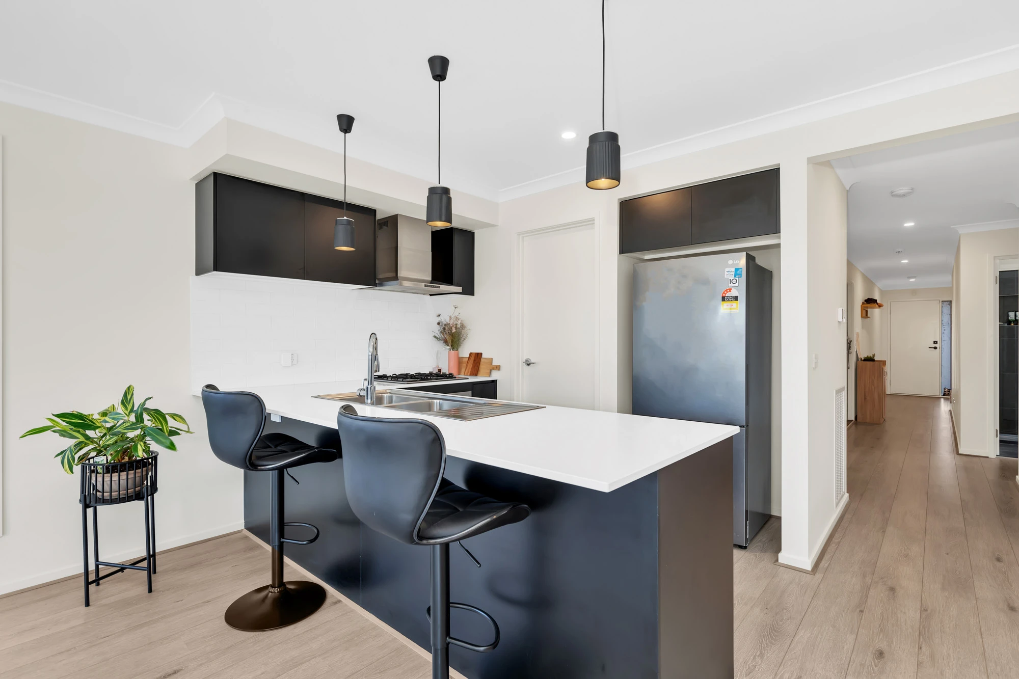 6 Attadale Avenue, Werribee, VIC 3030