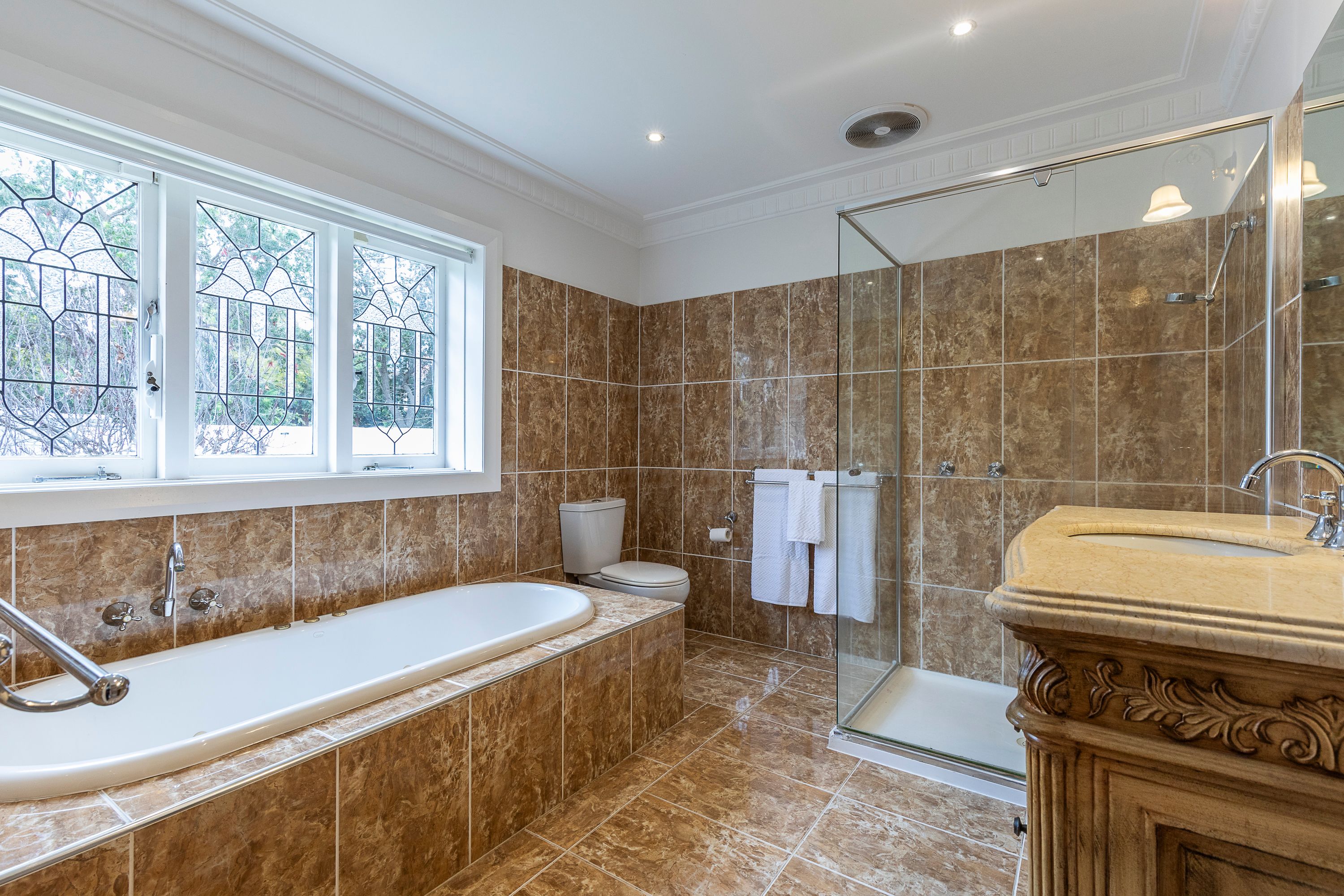 17 Thongsbridge Street — photo 11 of 30