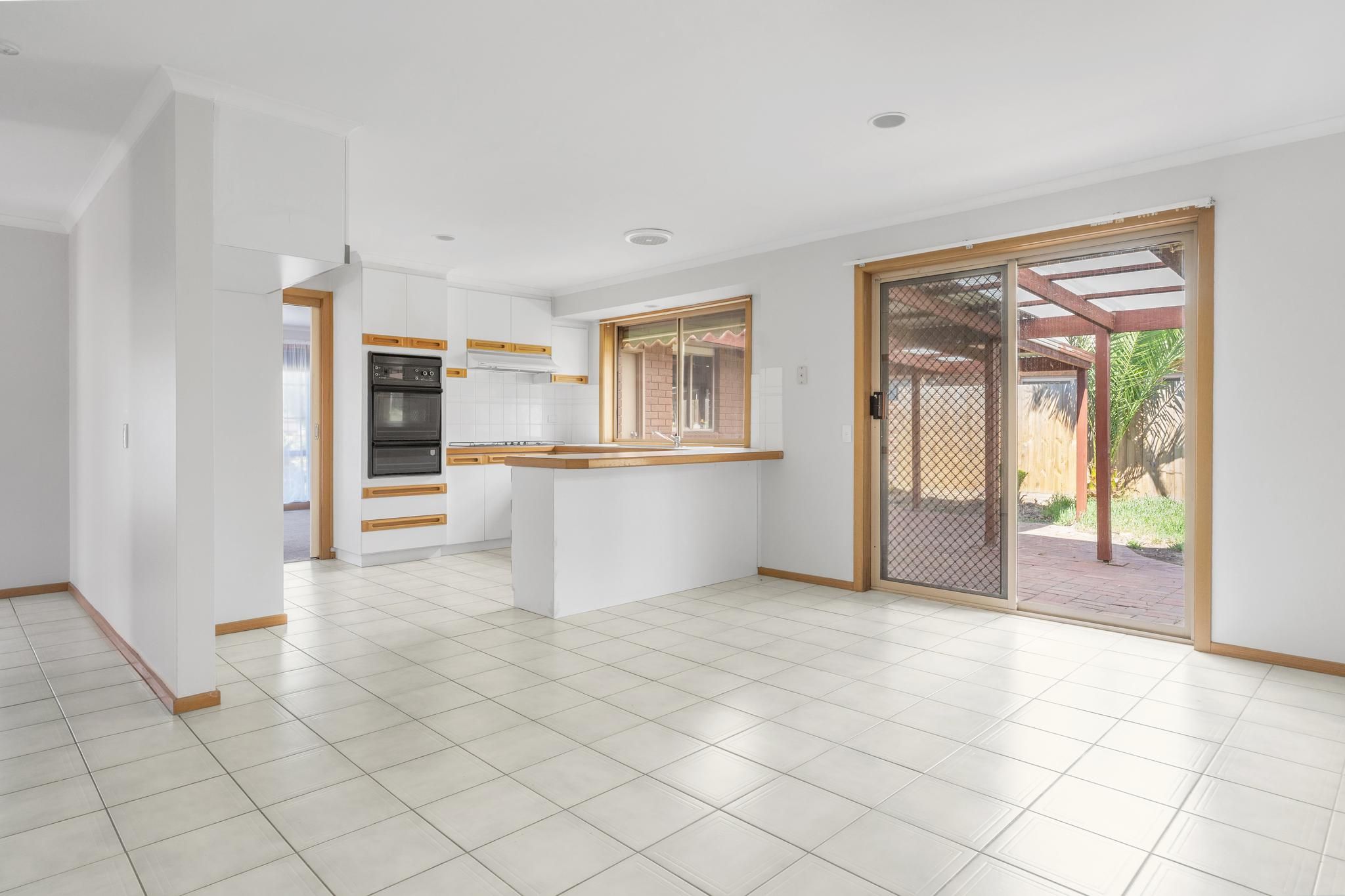 5 Warbler Close, Werribee, VIC 3030
