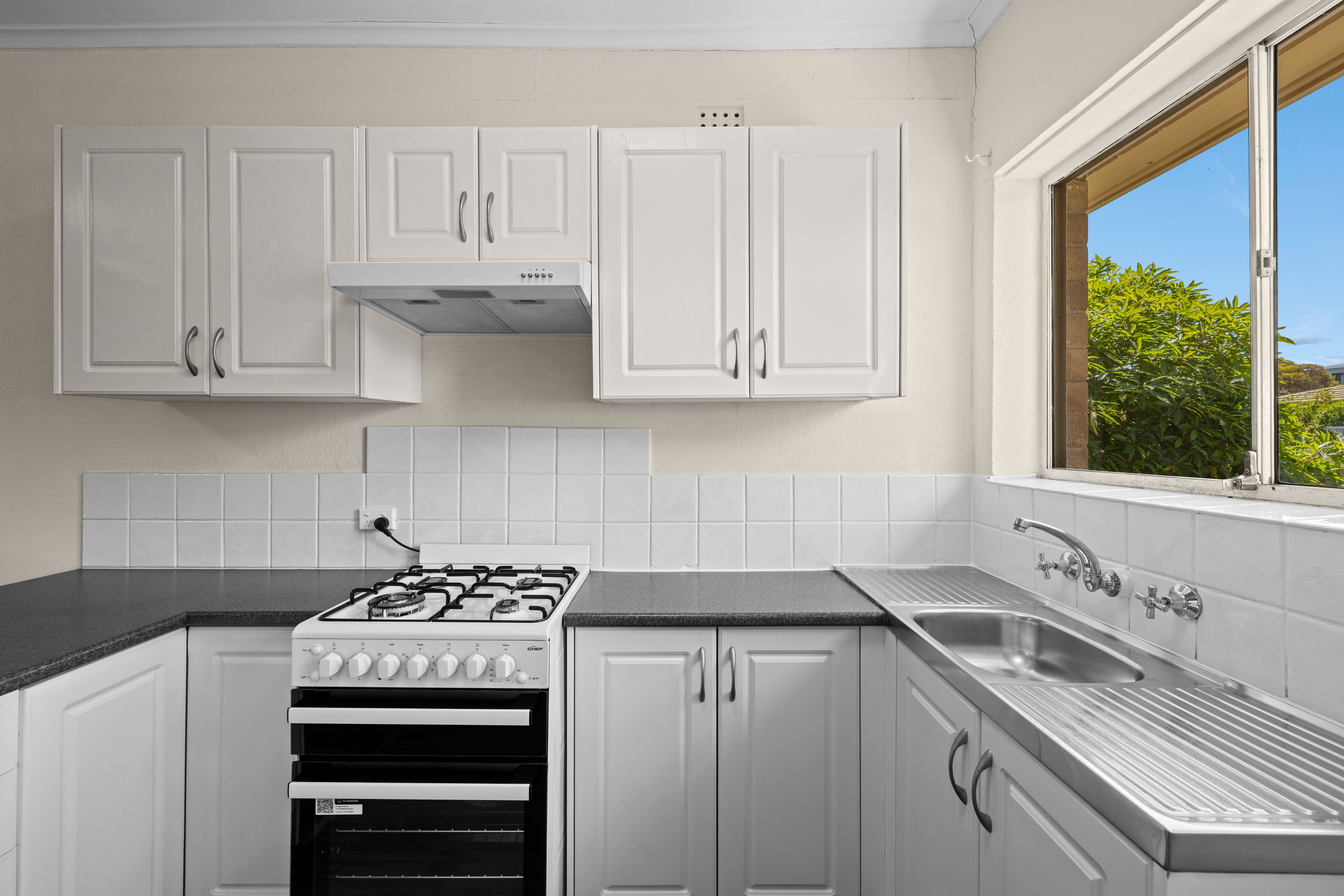2/3 Jewell Street — photo 13 of 19