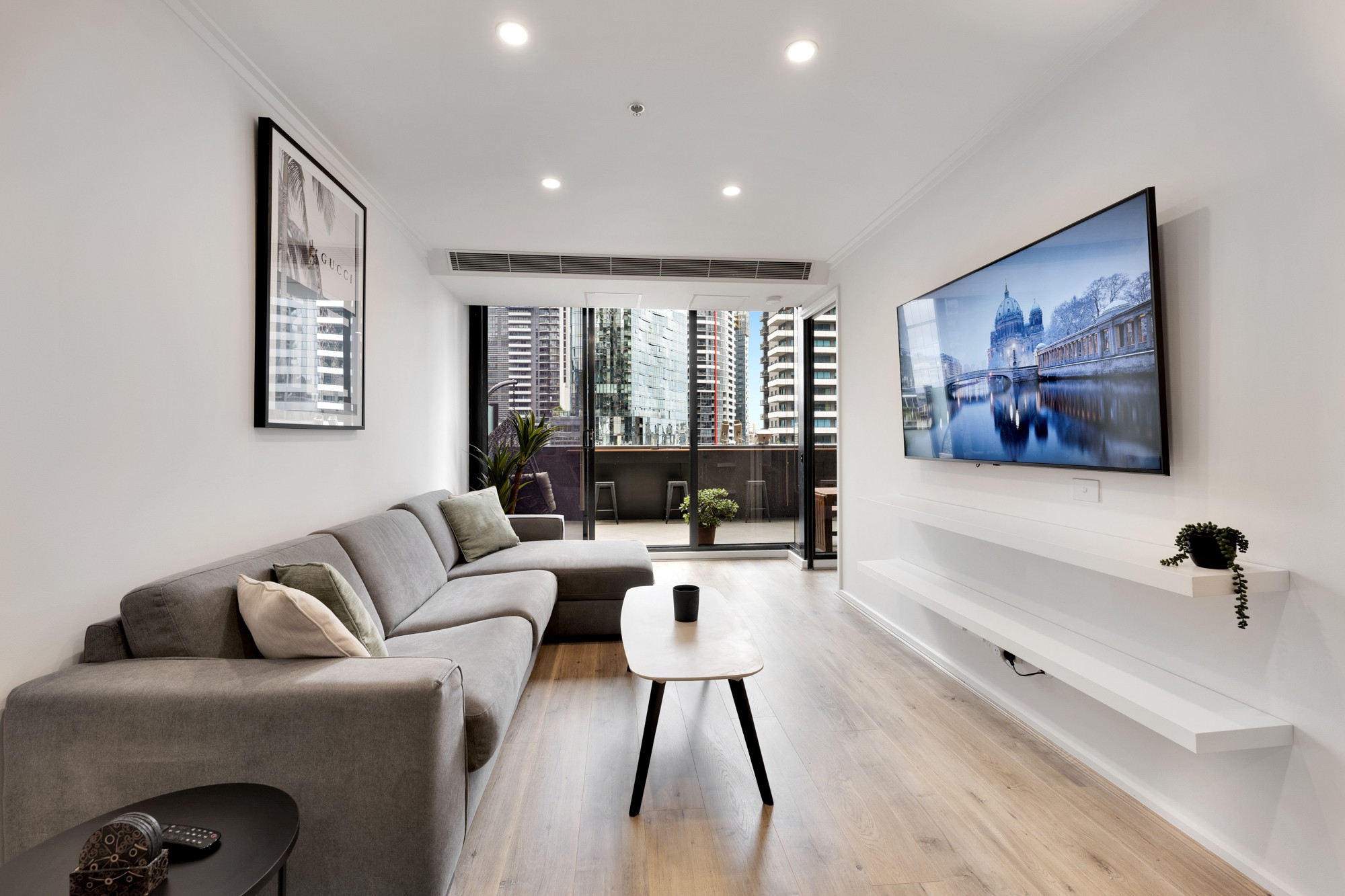 806/63 Whiteman Street, Southbank, VIC 3006