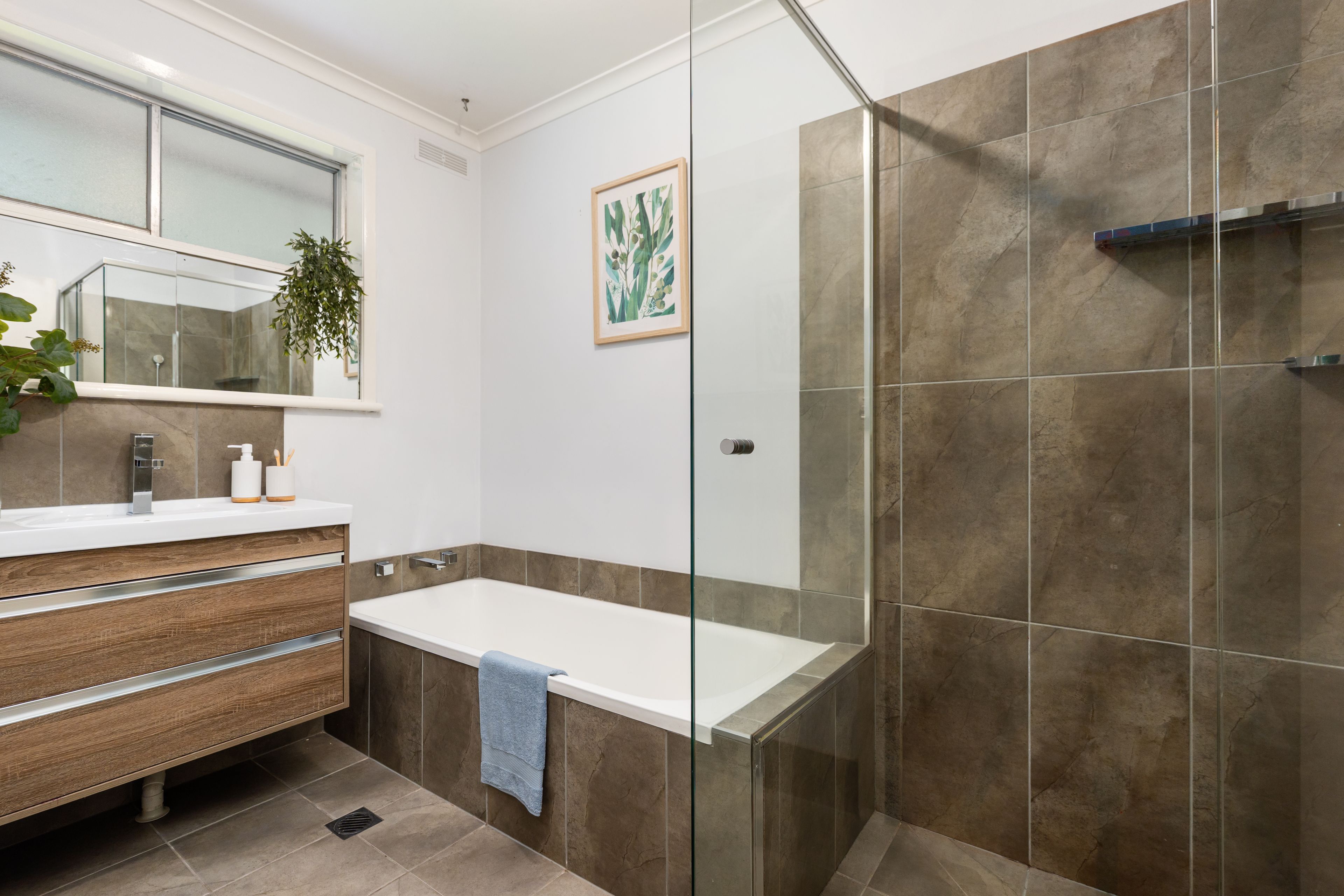 432 English Avenue — photo 11 of 23