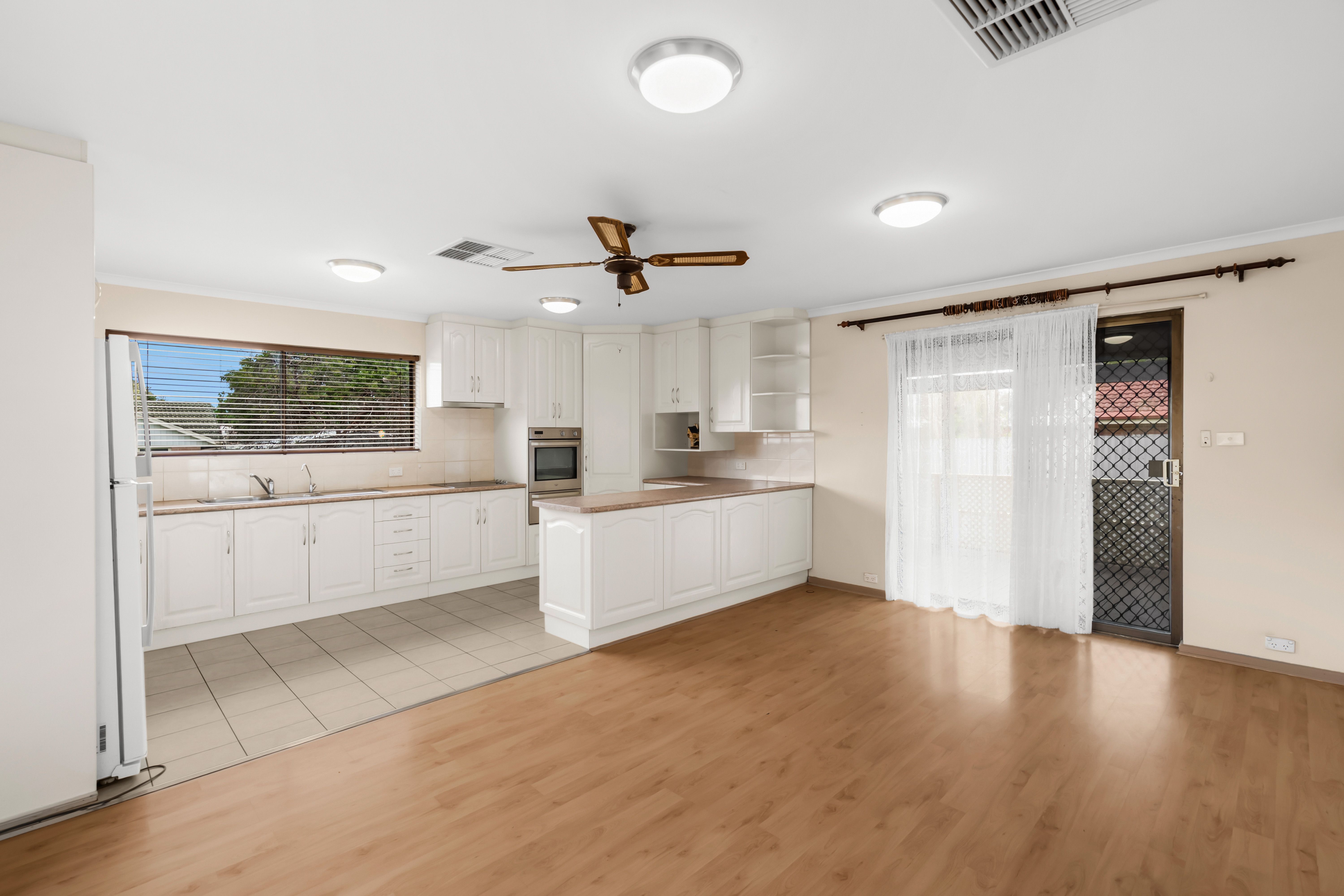 8 Verdon Drive — photo 6 of 28