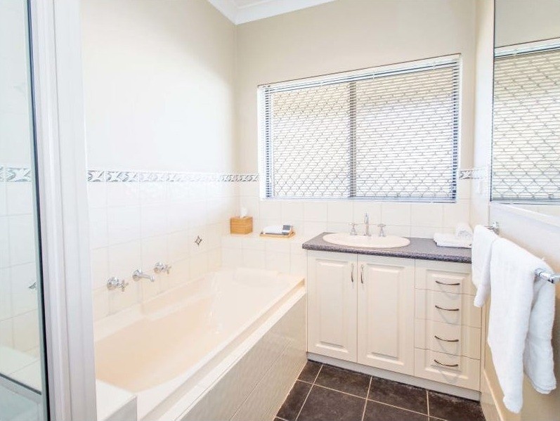 2/226 Borella Road, East Albury, NSW 2640