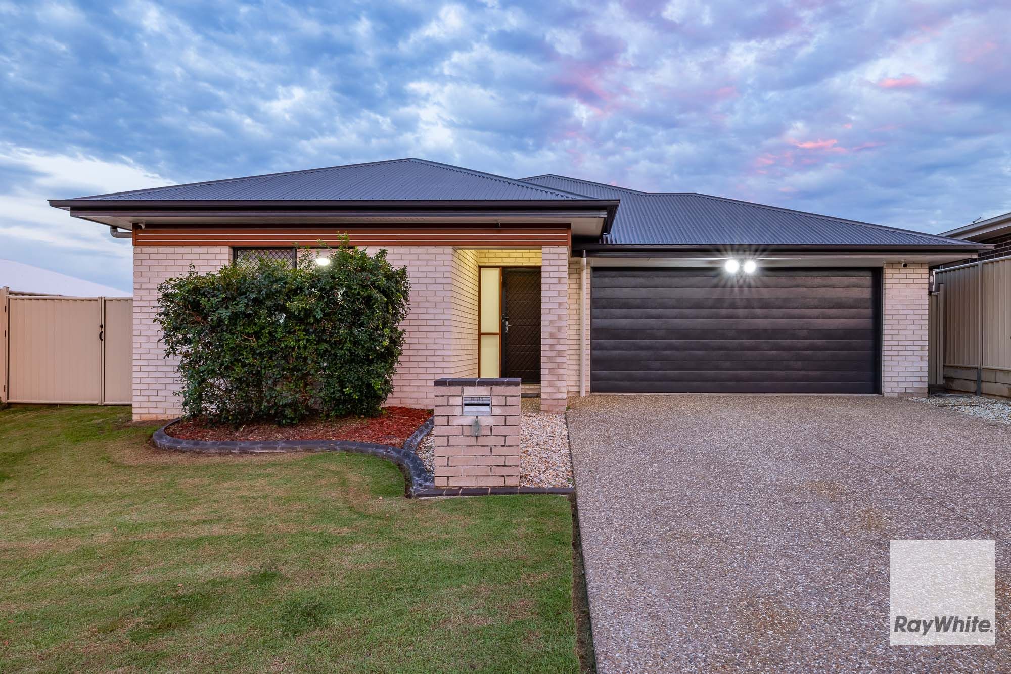 3 Kubler Crescent, Redland Bay QLD 4165