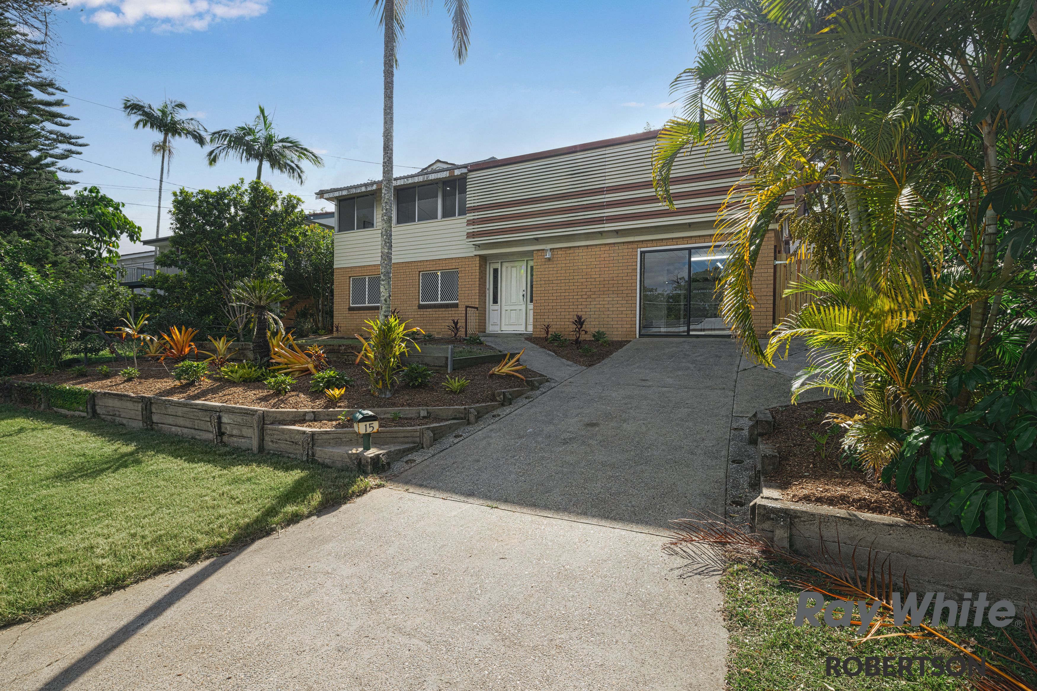 15 Christopher Street, Sunnybank Hills, QLD 4109