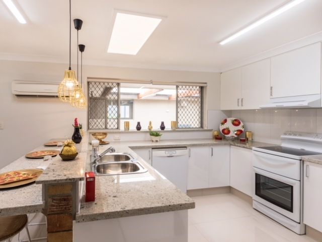 9 Uther Street, Carindale, QLD 4152