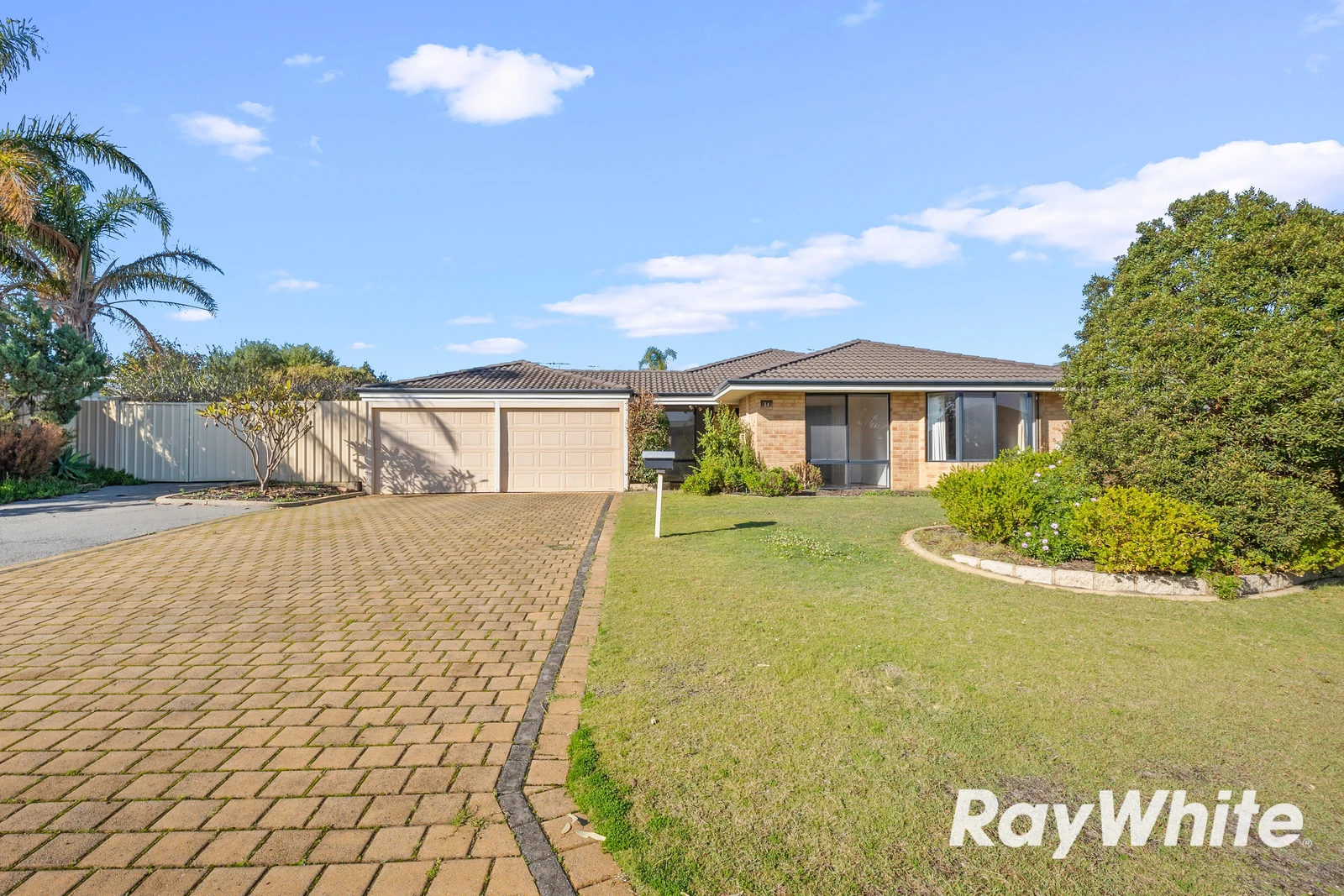 34 Floribunda Avenue, Halls Head, WA 6210