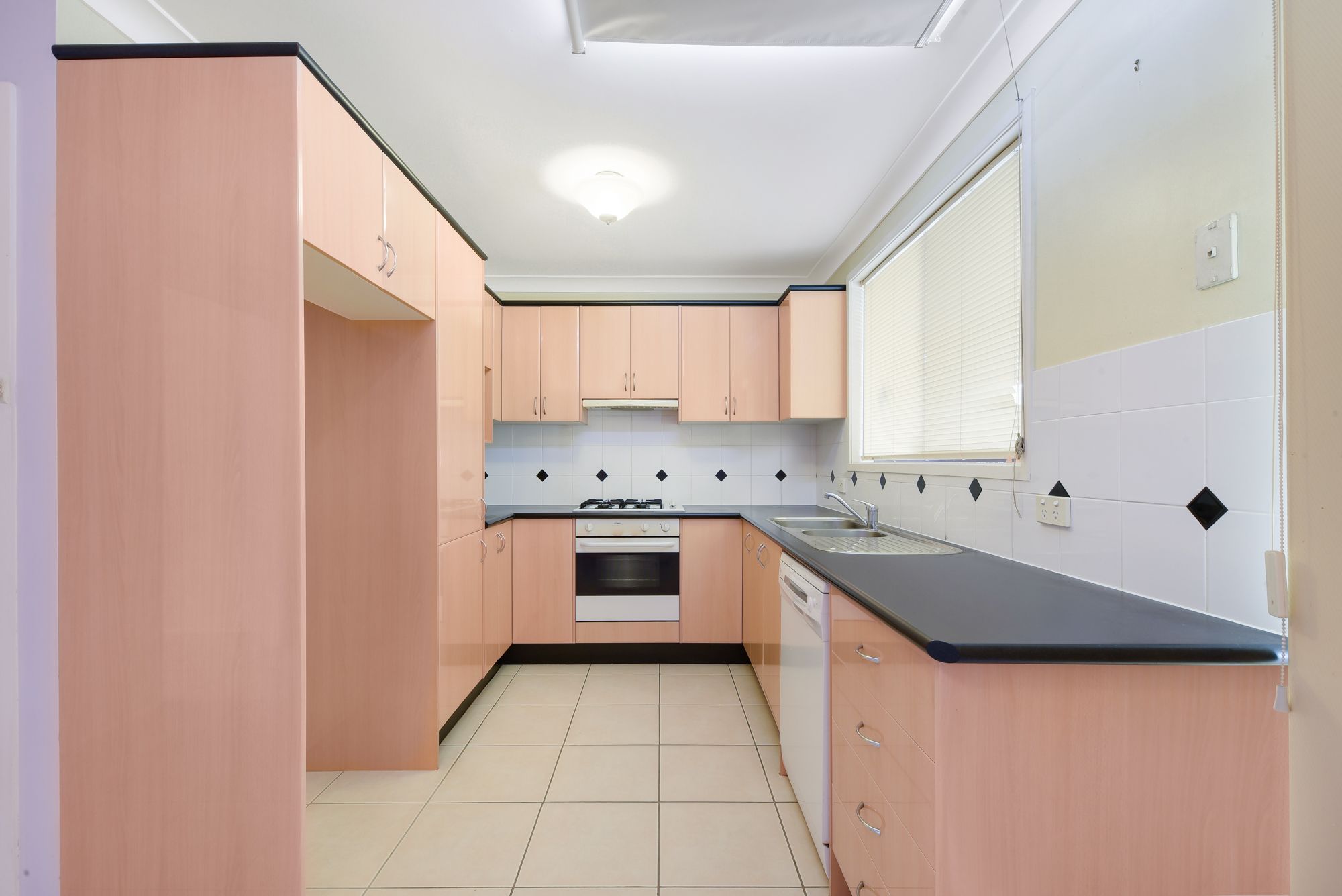 13 Dalkeith Place, St Helens Park, NSW 2560