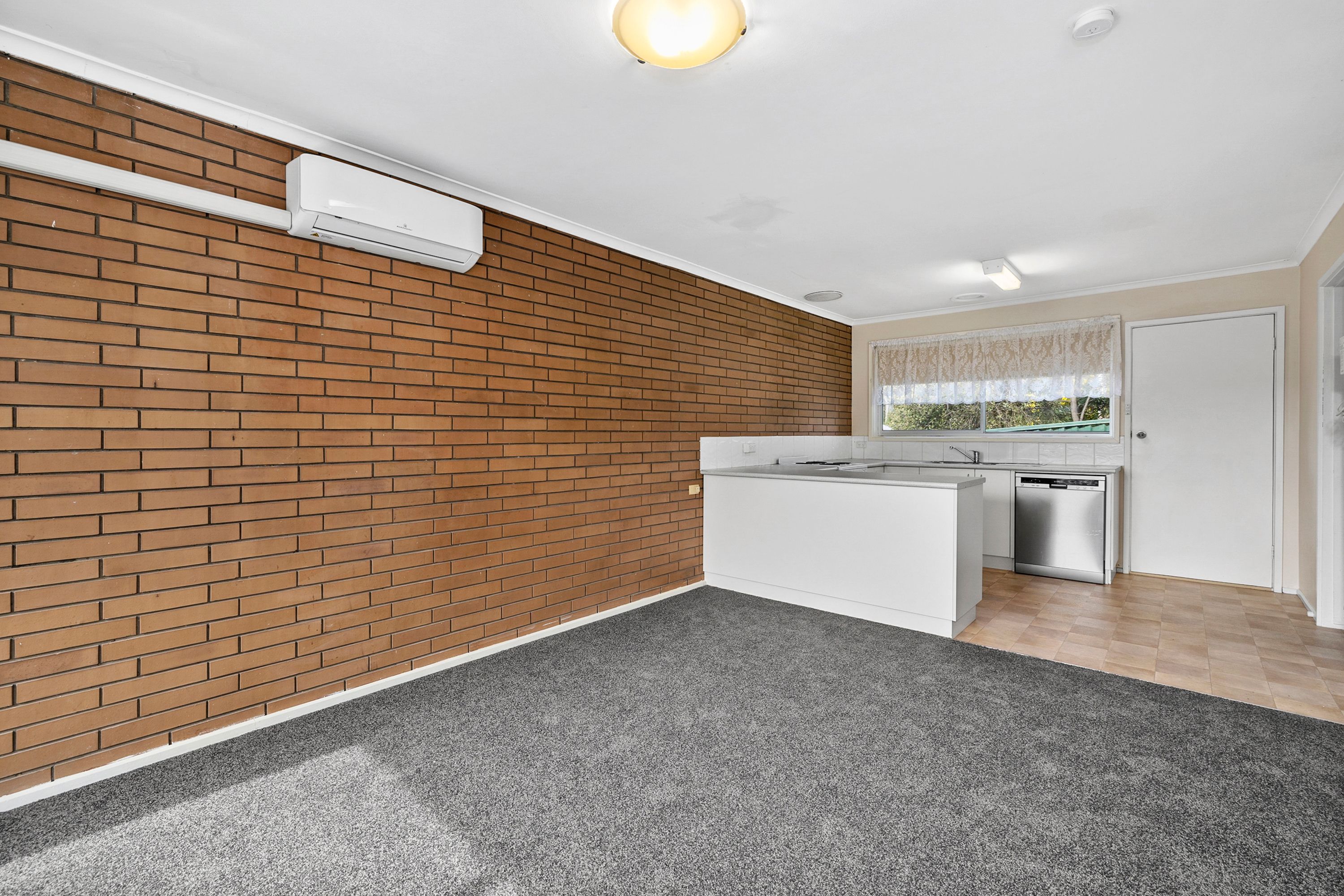2/15 Hermitage Avenue, Mount Clear, VIC 3350