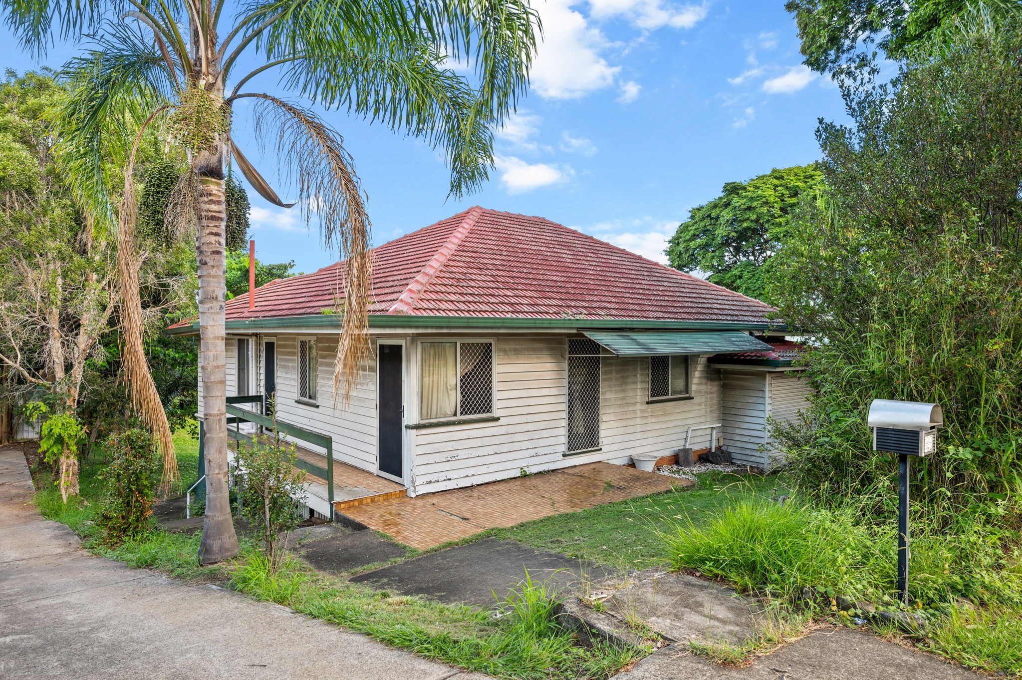 95 Holland Road, Holland Park, QLD 4121