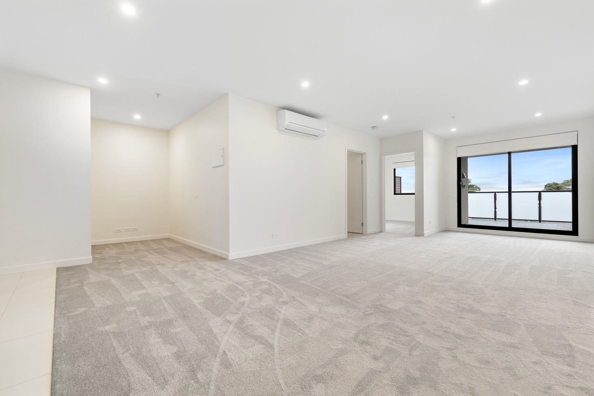 301/1088 Stud Road, Rowville, VIC 3178