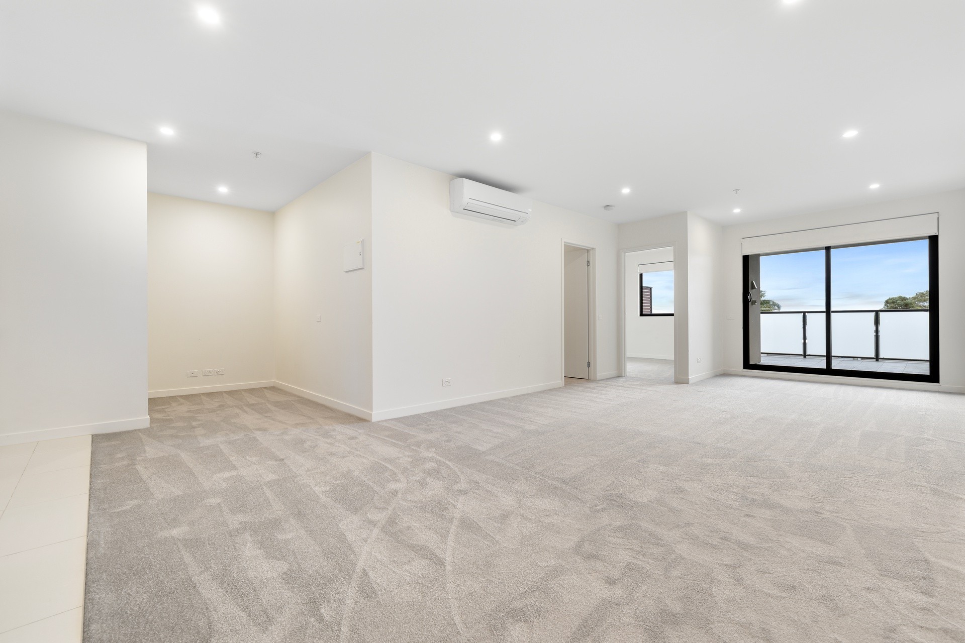 301/1088 Stud Road, Rowville, VIC 3178